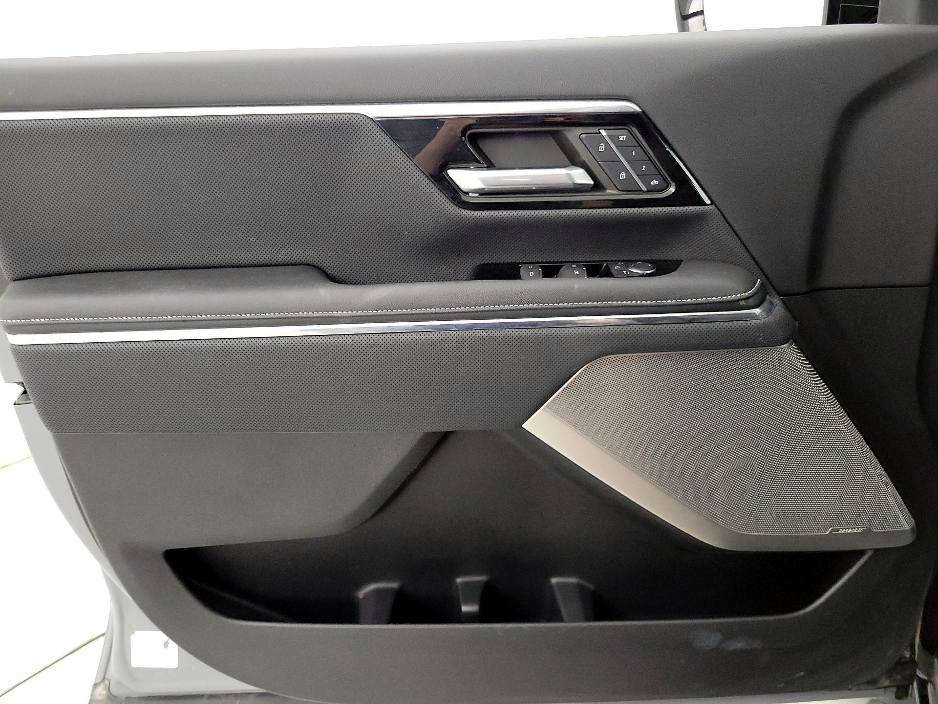 Thumbnail: 2024 GMC Sierra EV - 12