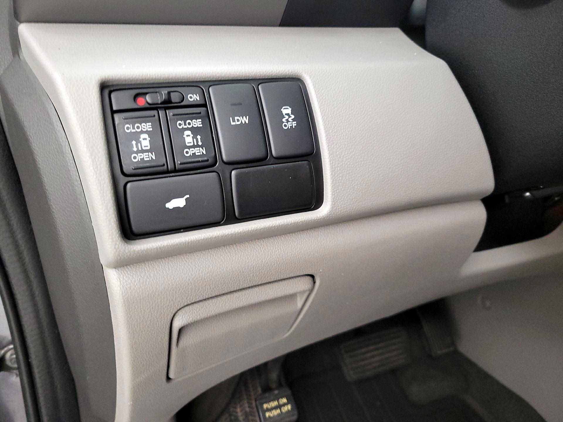 Thumbnail: 2016 Honda Odyssey - 13