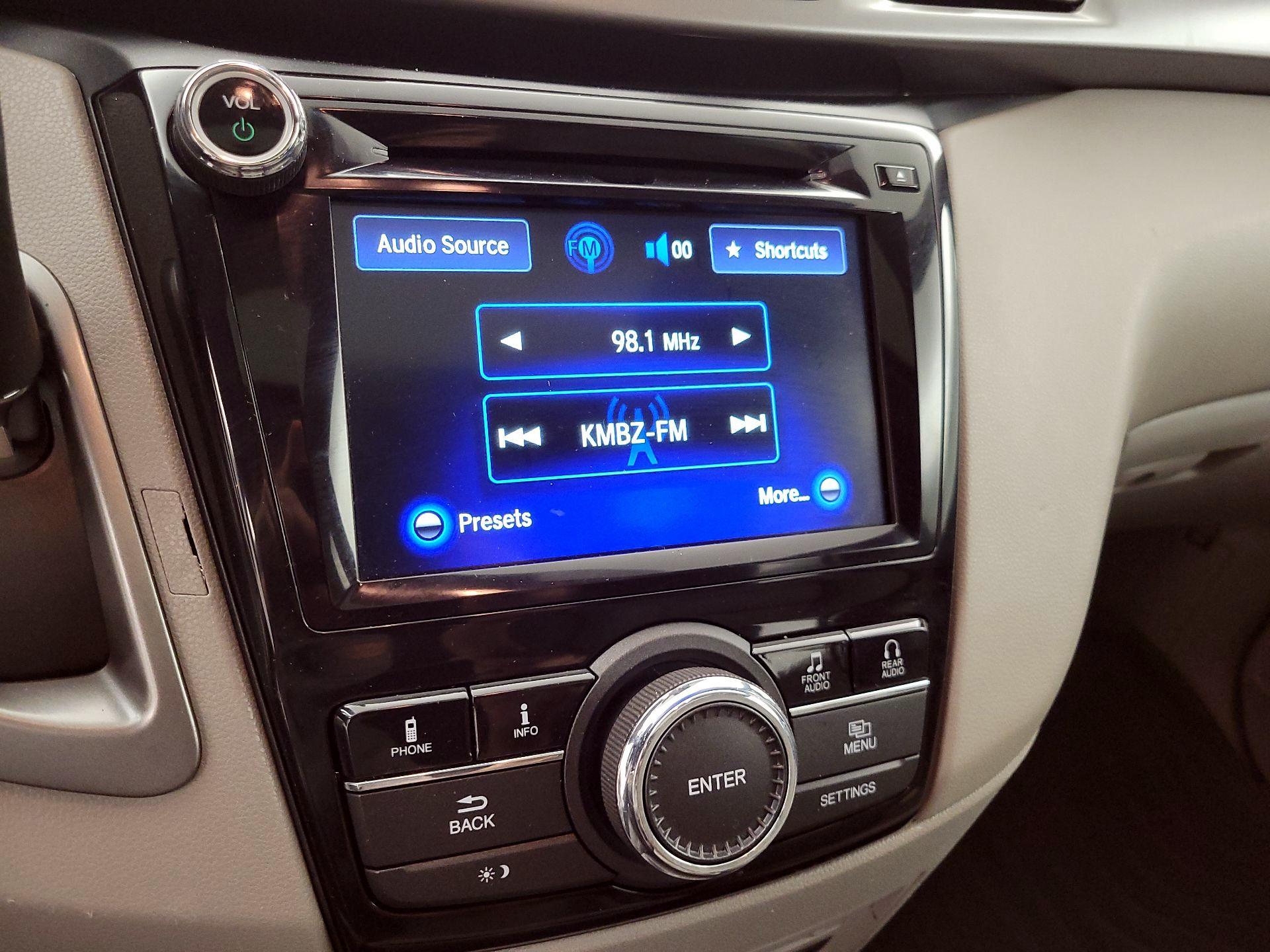 Thumbnail: 2016 Honda Odyssey - 15