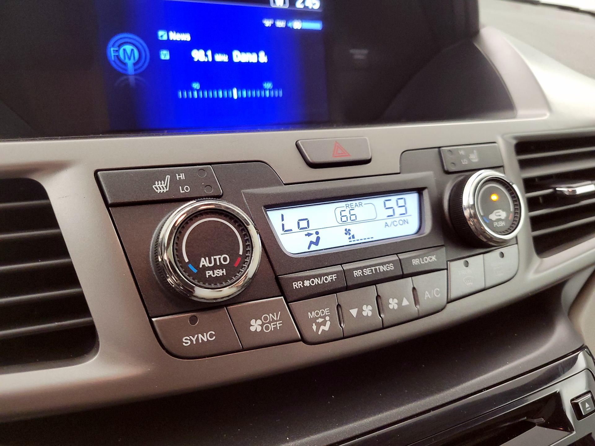 Thumbnail: 2016 Honda Odyssey - 16
