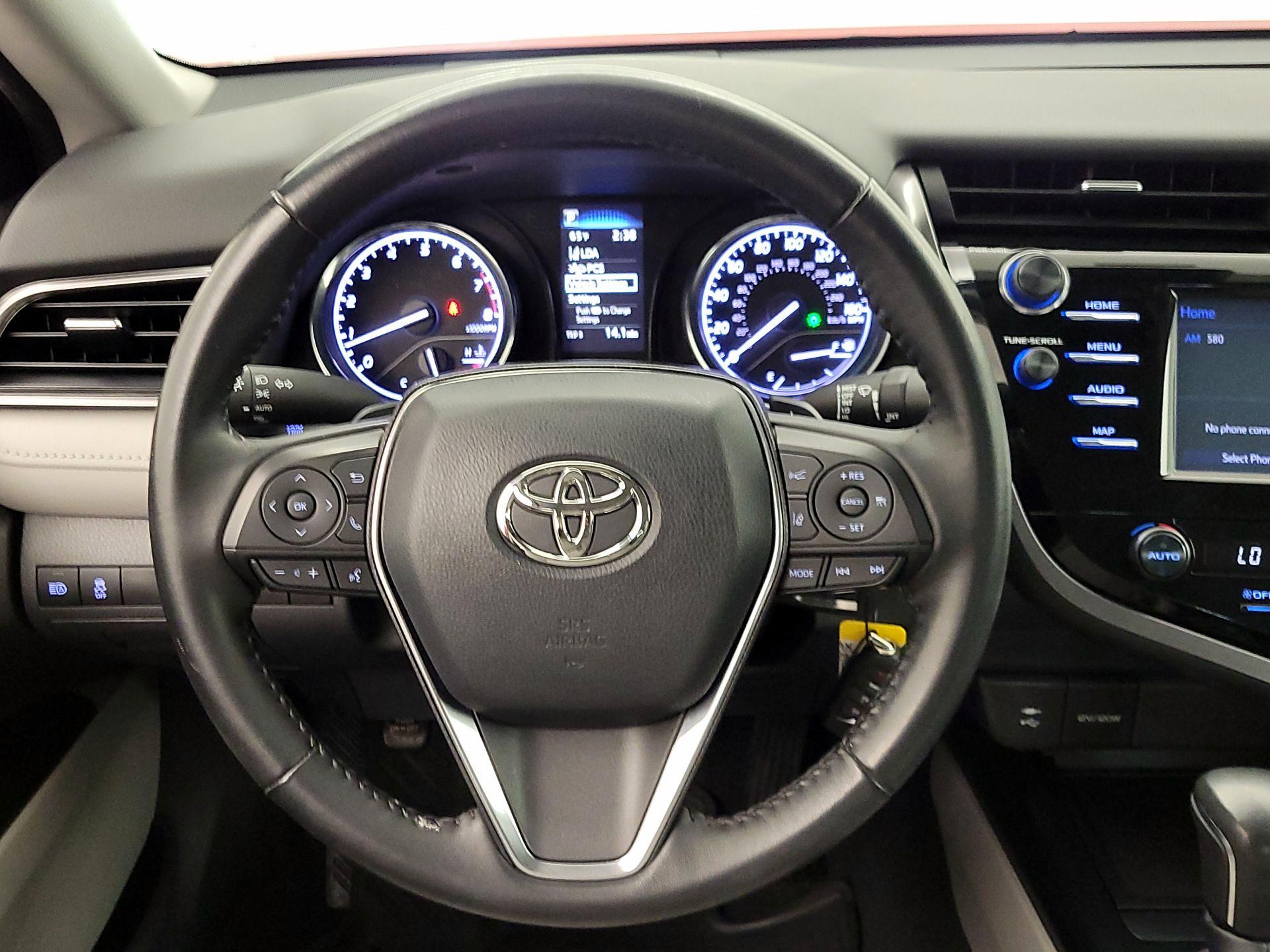 Thumbnail: 2019 Toyota Camry - 10
