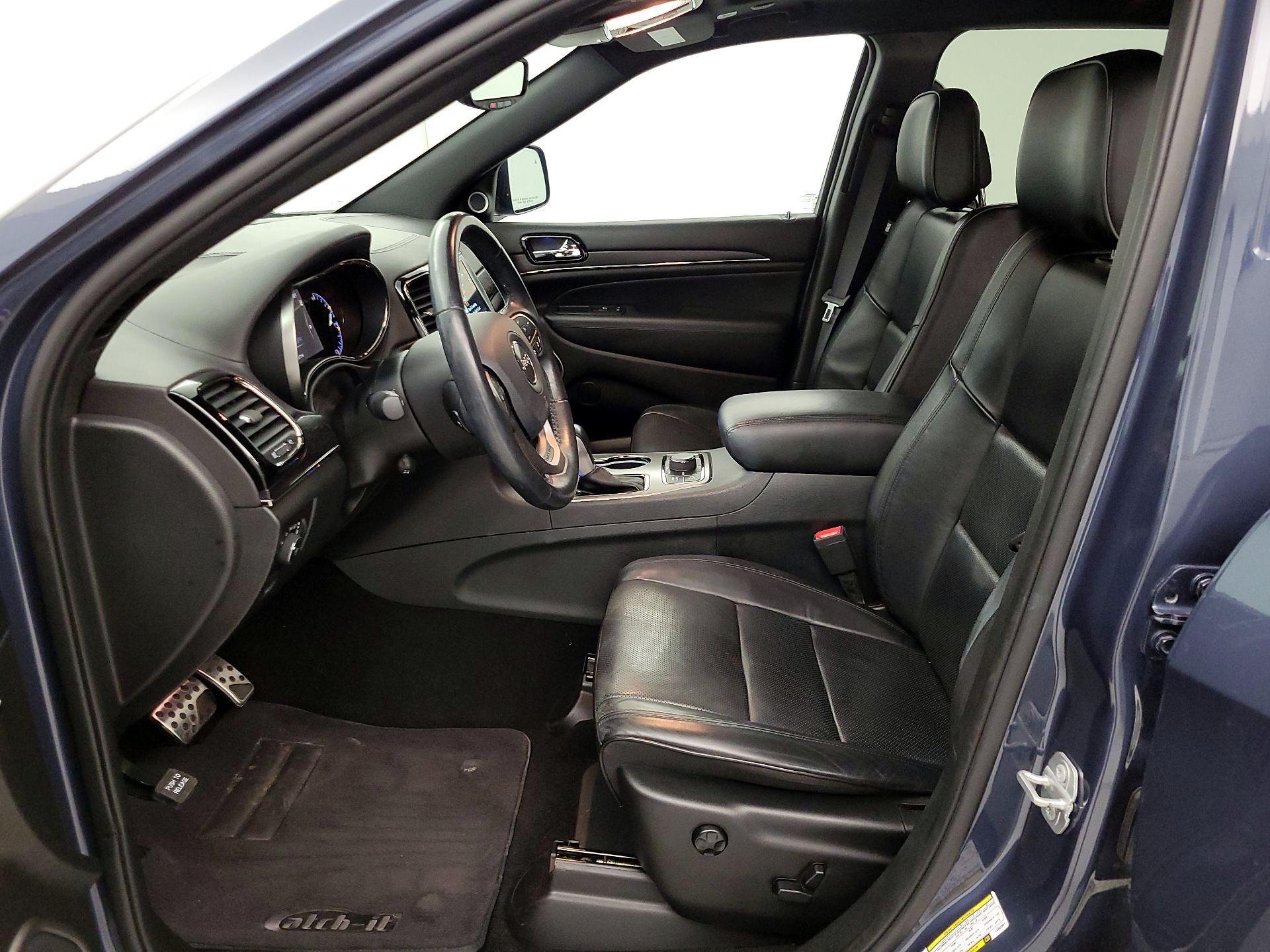 Thumbnail: 2020 Jeep Grand Cherokee - 11