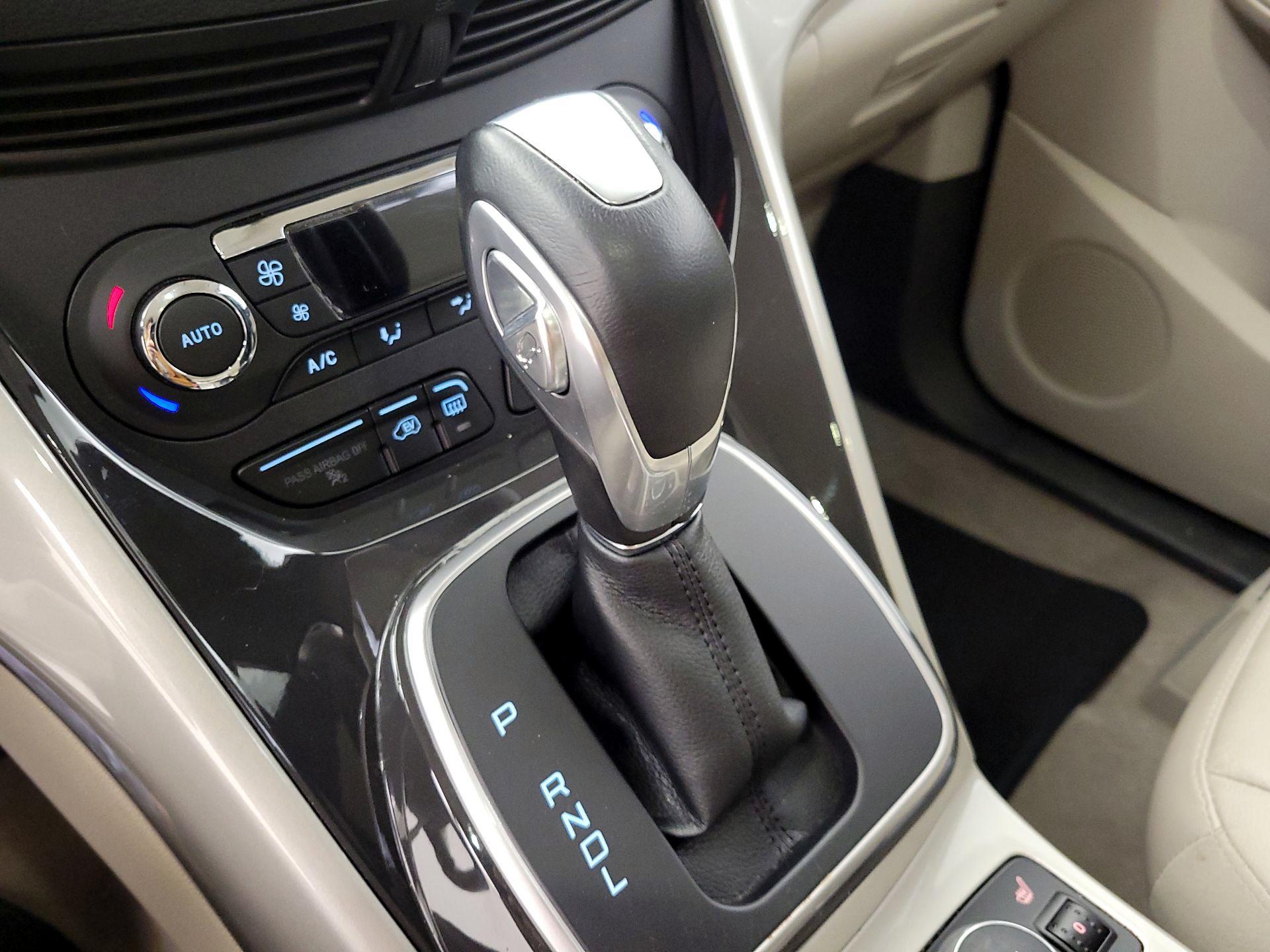 Thumbnail: 2016 Ford C-Max - 16