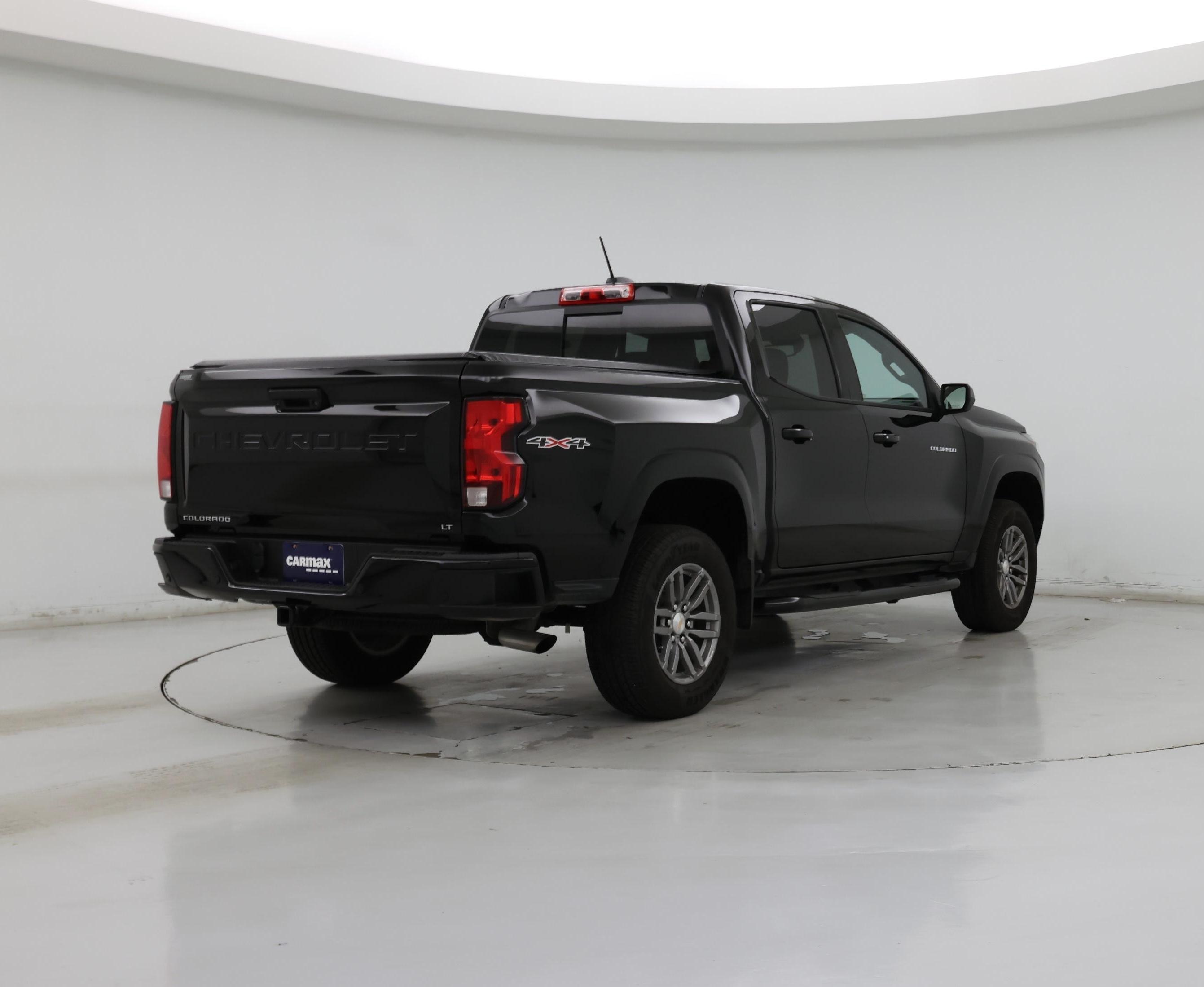 Thumbnail: 2023 Chevrolet Colorado - 8