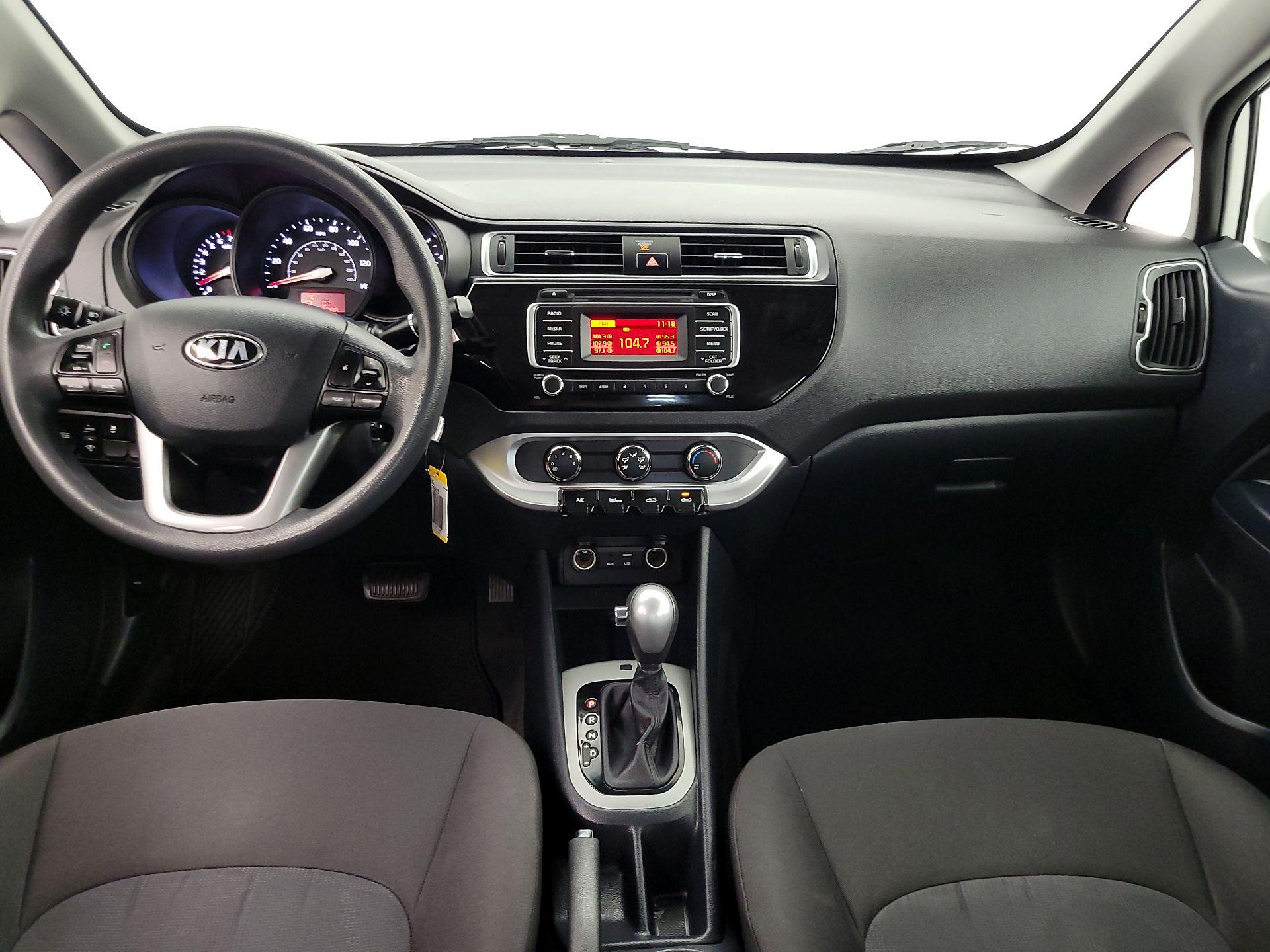 Thumbnail: 2016 Kia Rio - 9