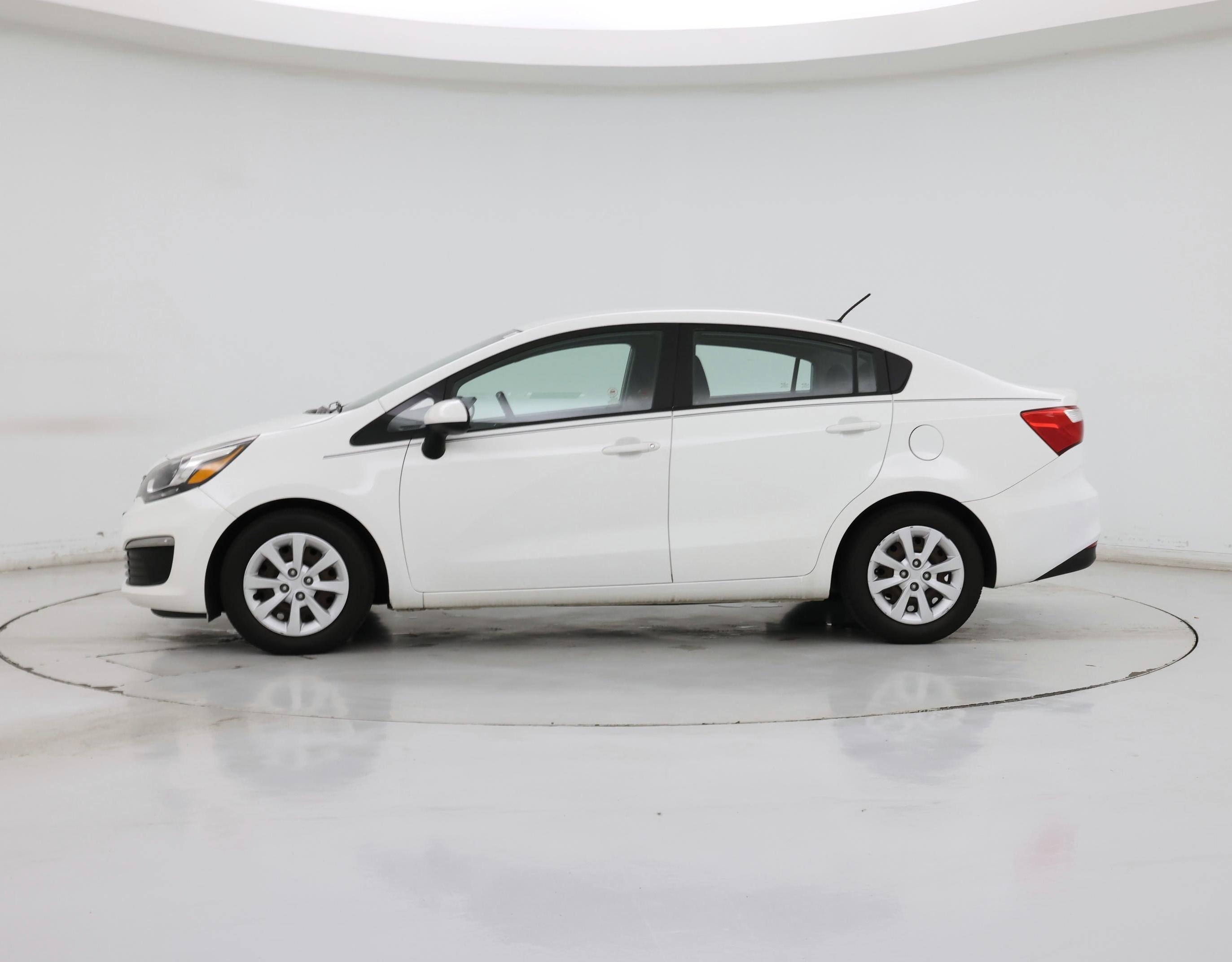 Thumbnail: 2016 Kia Rio - 3