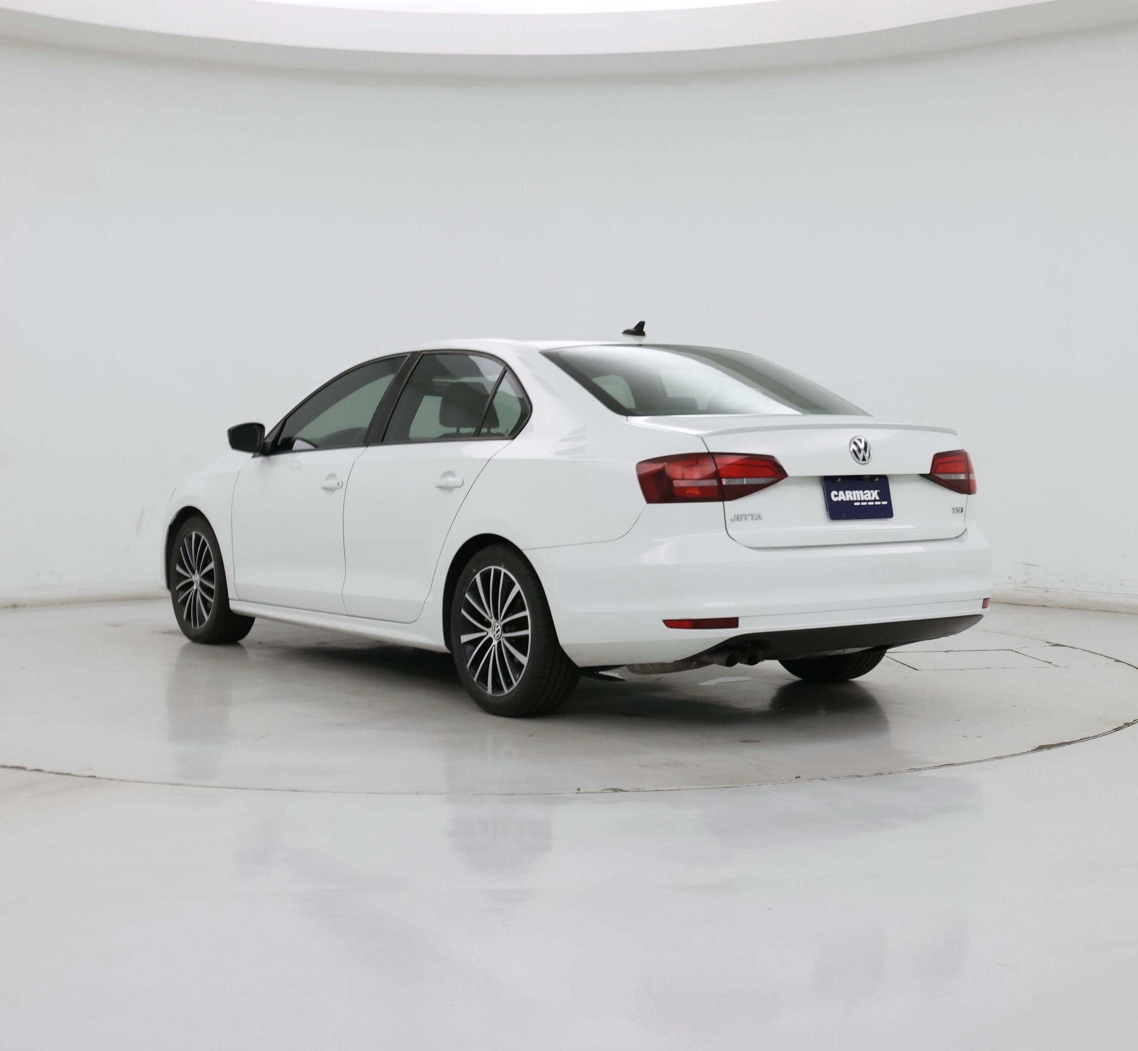 Thumbnail: 2017 Volkswagen Jetta - 2