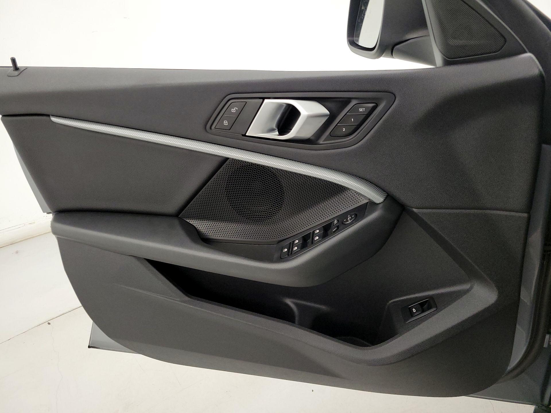 Thumbnail: 2024 BMW 2 Series - 12