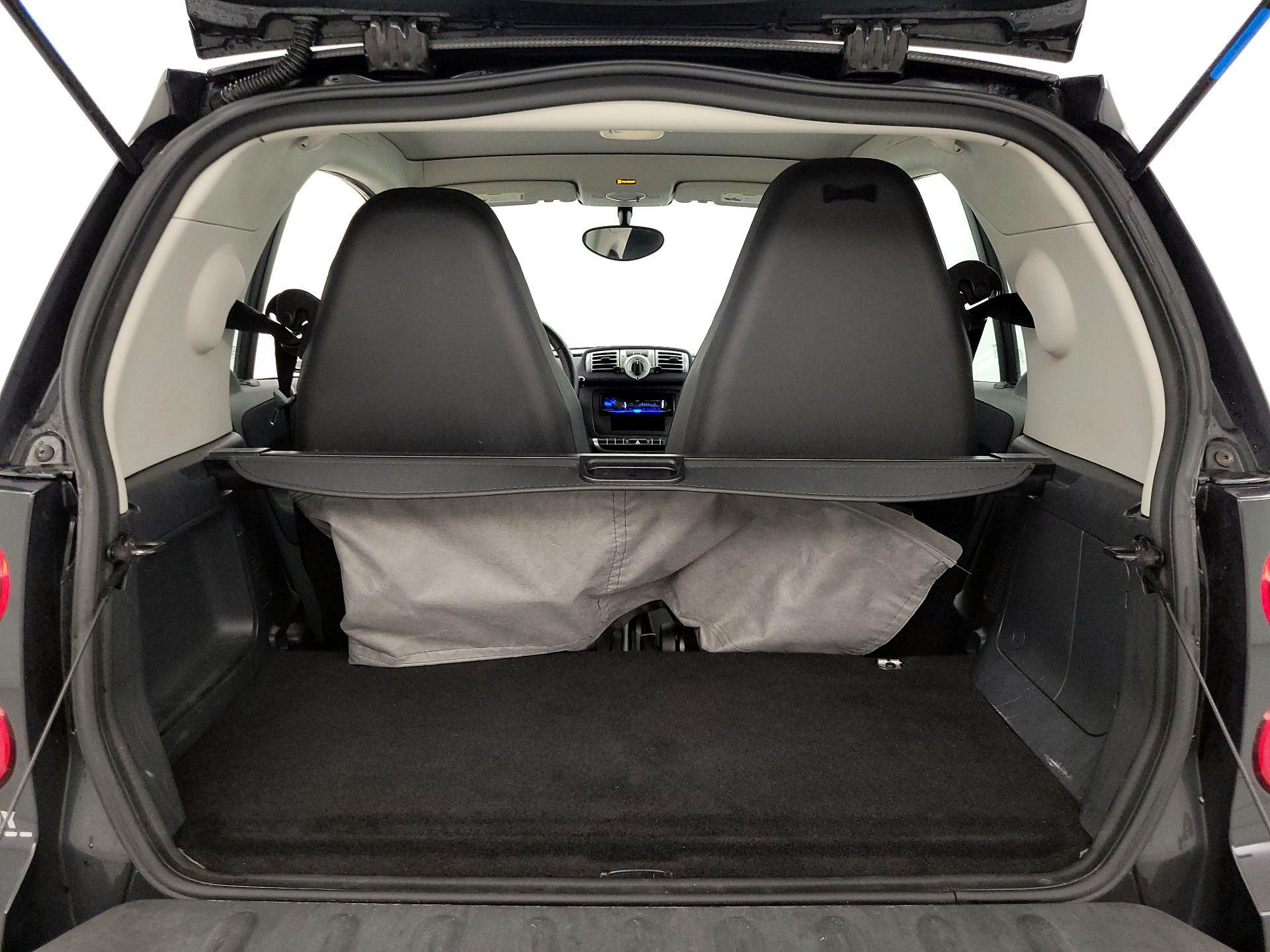 Thumbnail: 2015 smart fortwo - 16