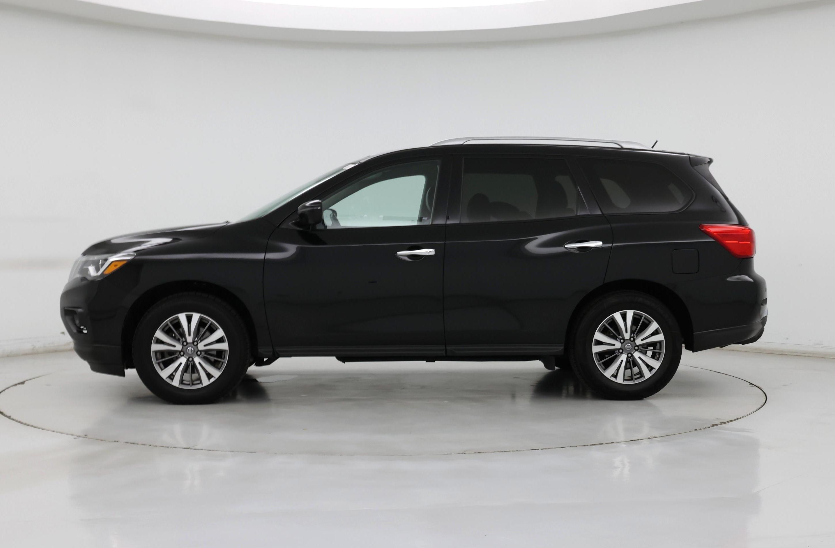 Thumbnail: 2018 Nissan Pathfinder - 3
