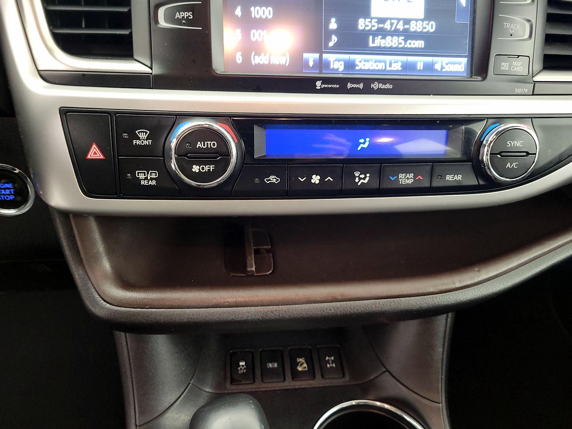 Thumbnail: 2017 Toyota Highlander - 16