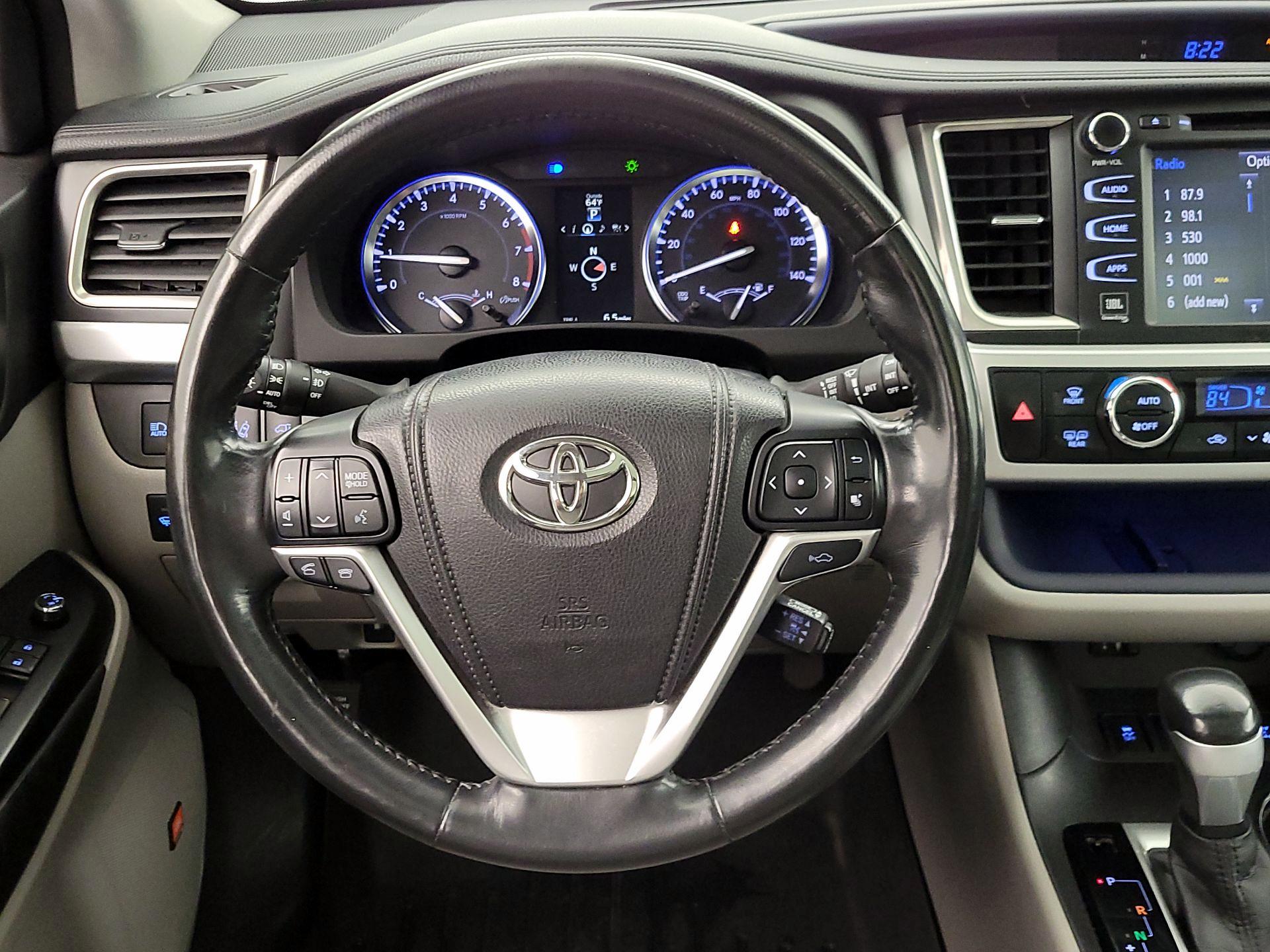 Thumbnail: 2014 Toyota Highlander - 10
