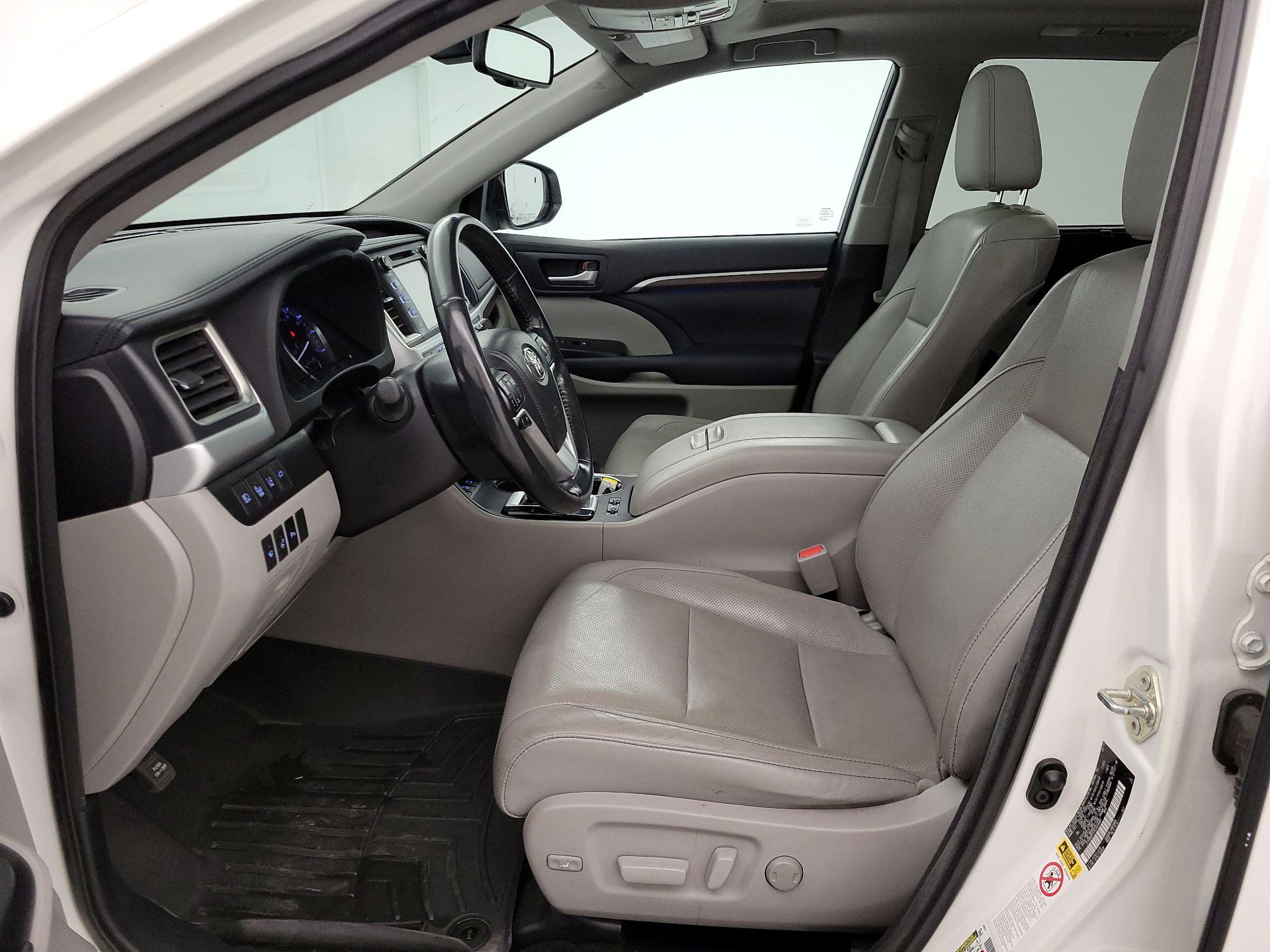 Thumbnail: 2014 Toyota Highlander - 11