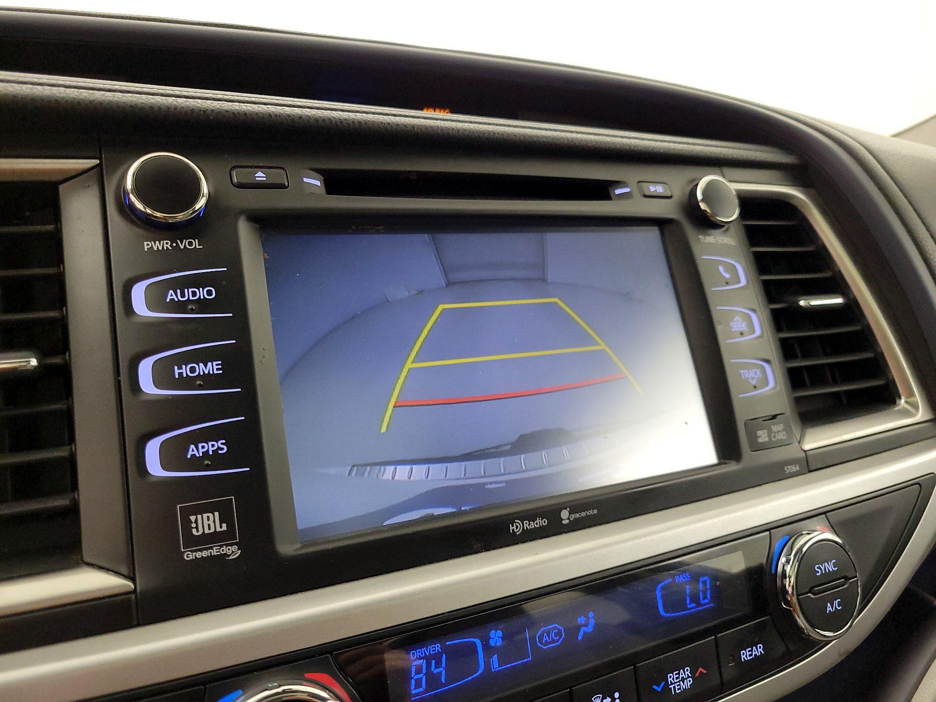 Thumbnail: 2014 Toyota Highlander - 14