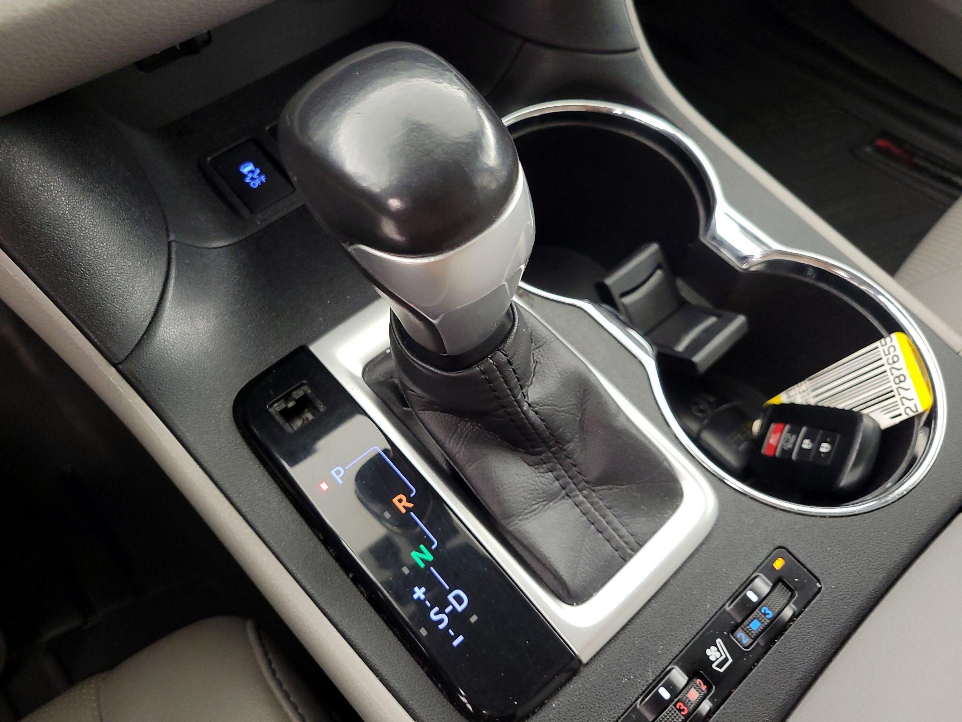 Thumbnail: 2014 Toyota Highlander - 17