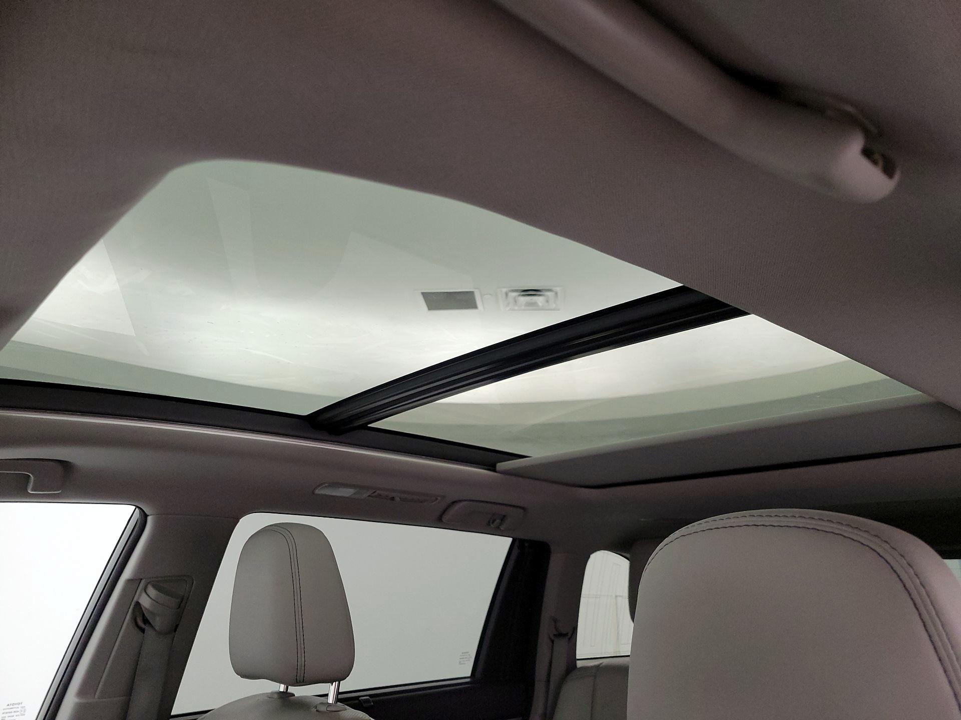 Thumbnail: 2014 Toyota Highlander - 18