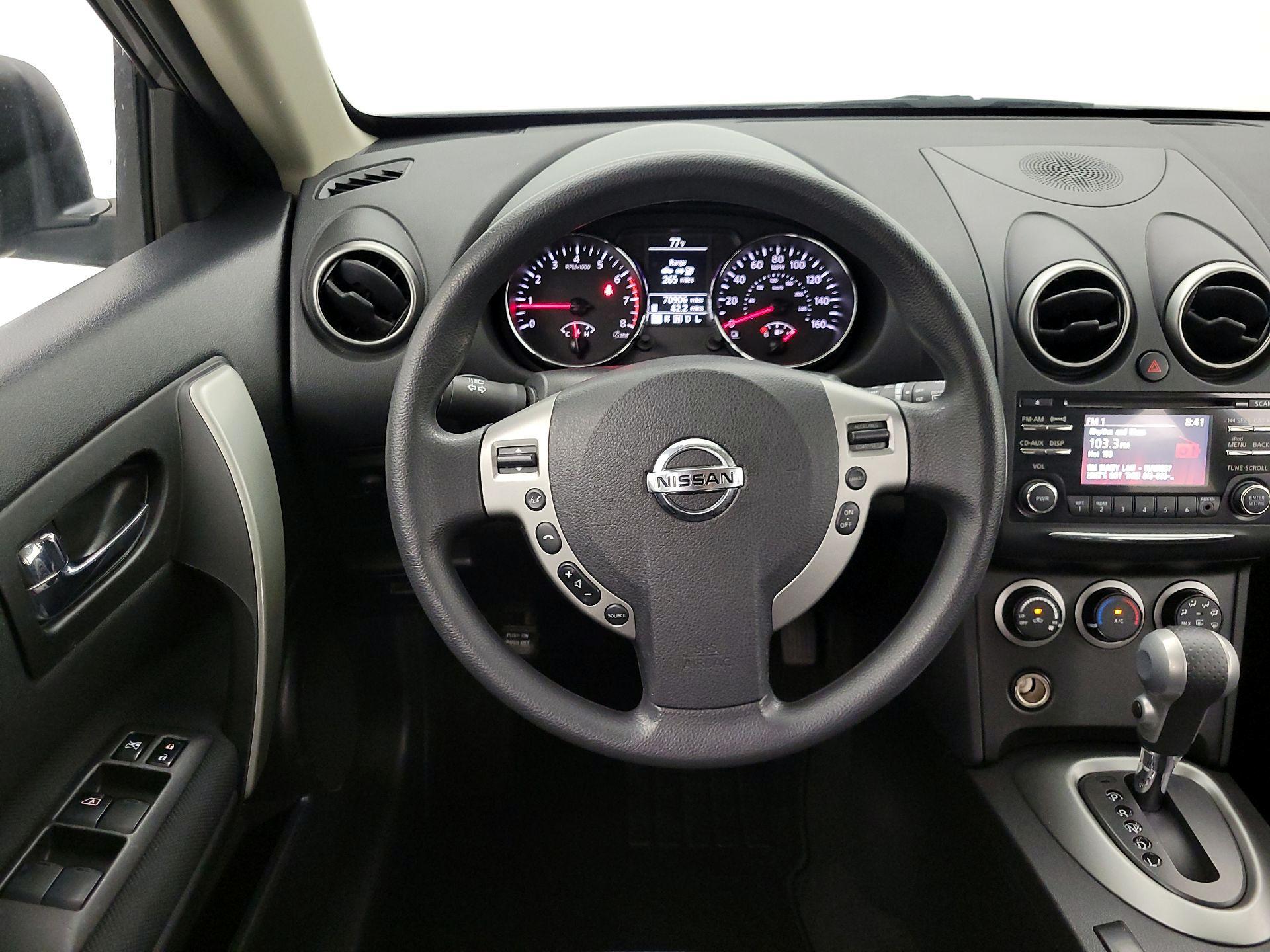 Thumbnail: 2015 Nissan Rogue - 10
