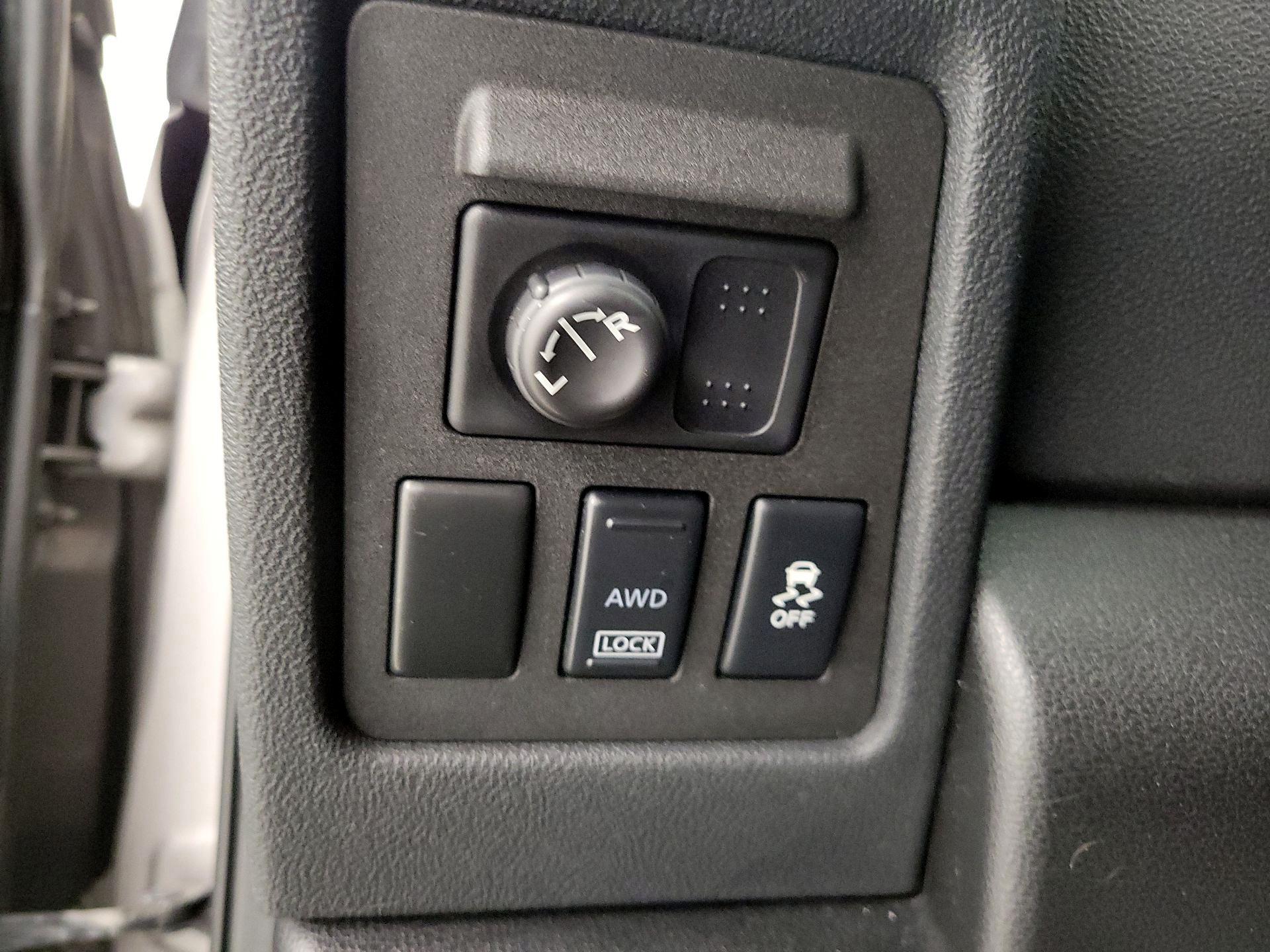 Thumbnail: 2015 Nissan Rogue - 13
