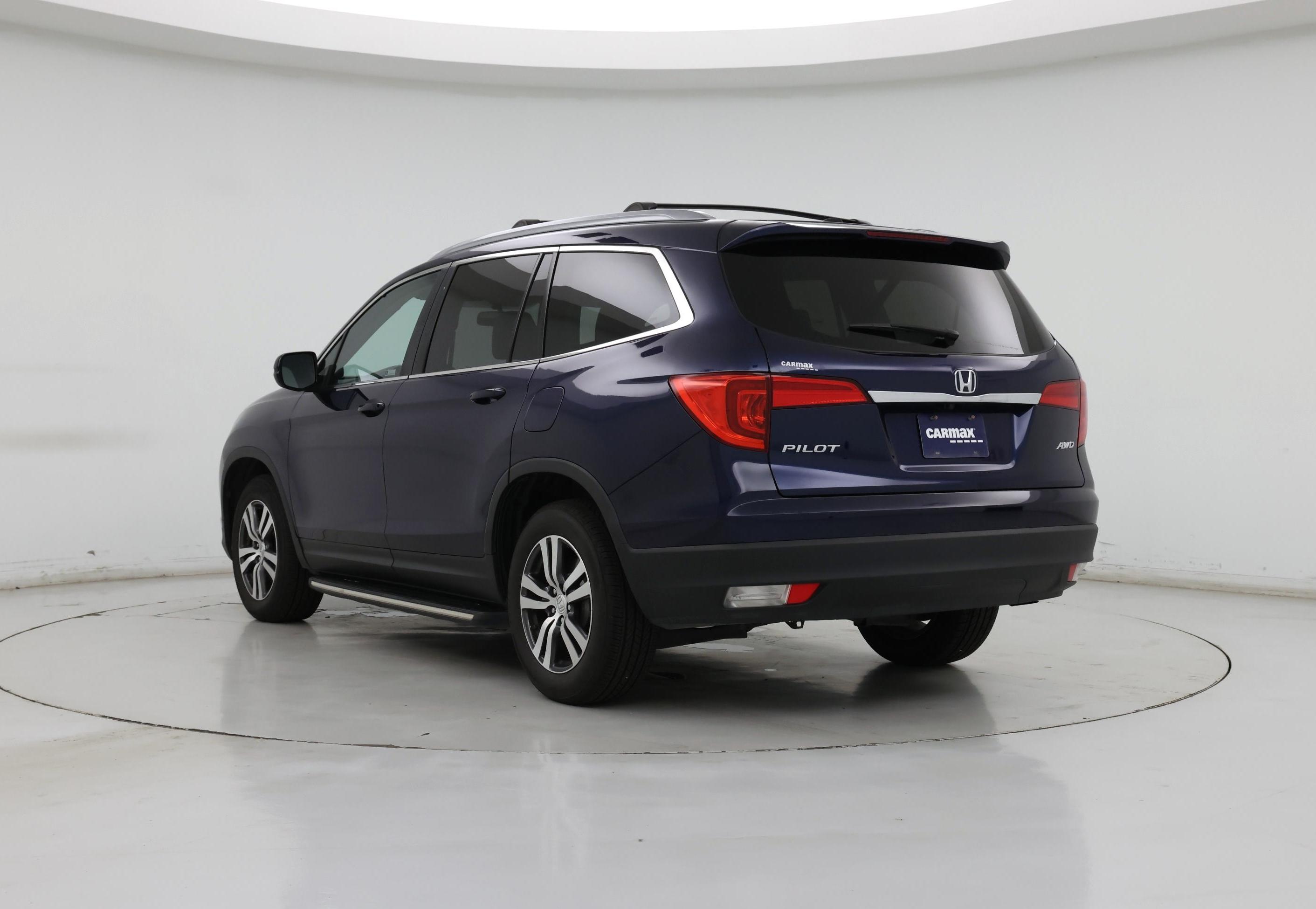 Thumbnail: 2018 Honda Pilot - 2