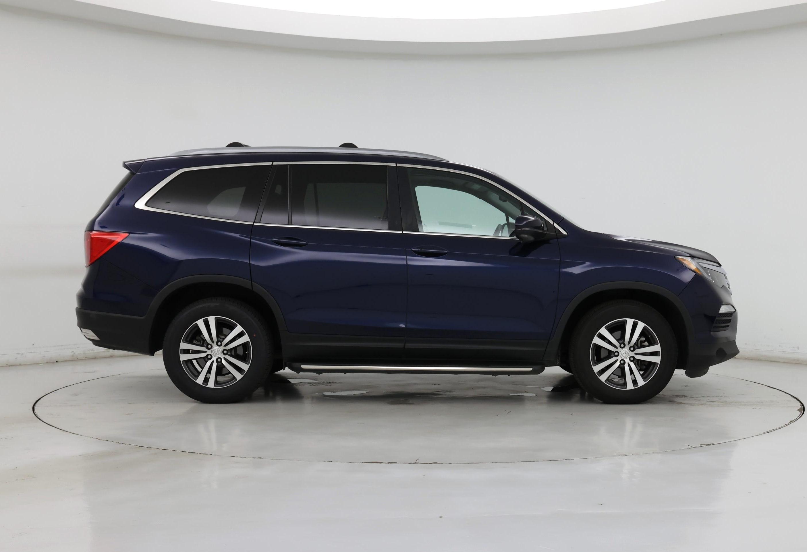 Thumbnail: 2018 Honda Pilot - 7