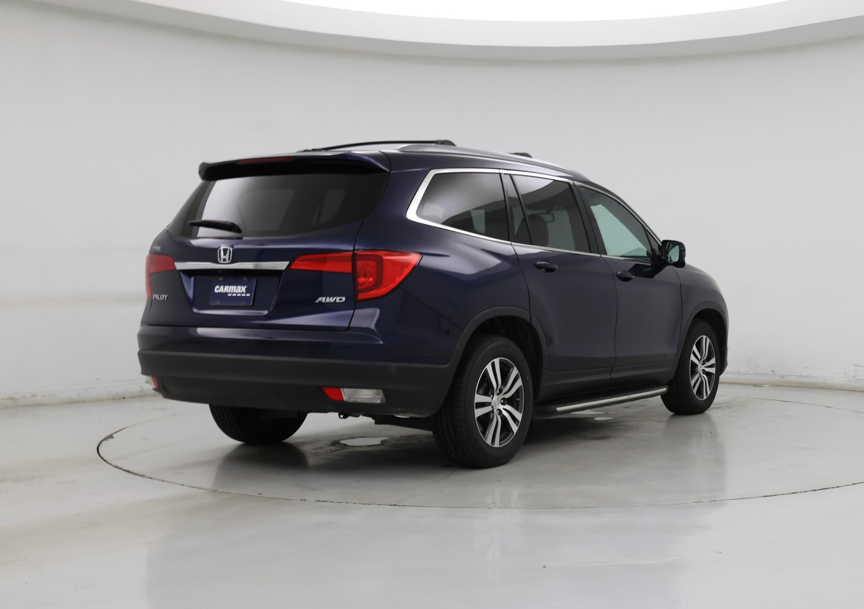 Thumbnail: 2018 Honda Pilot - 8