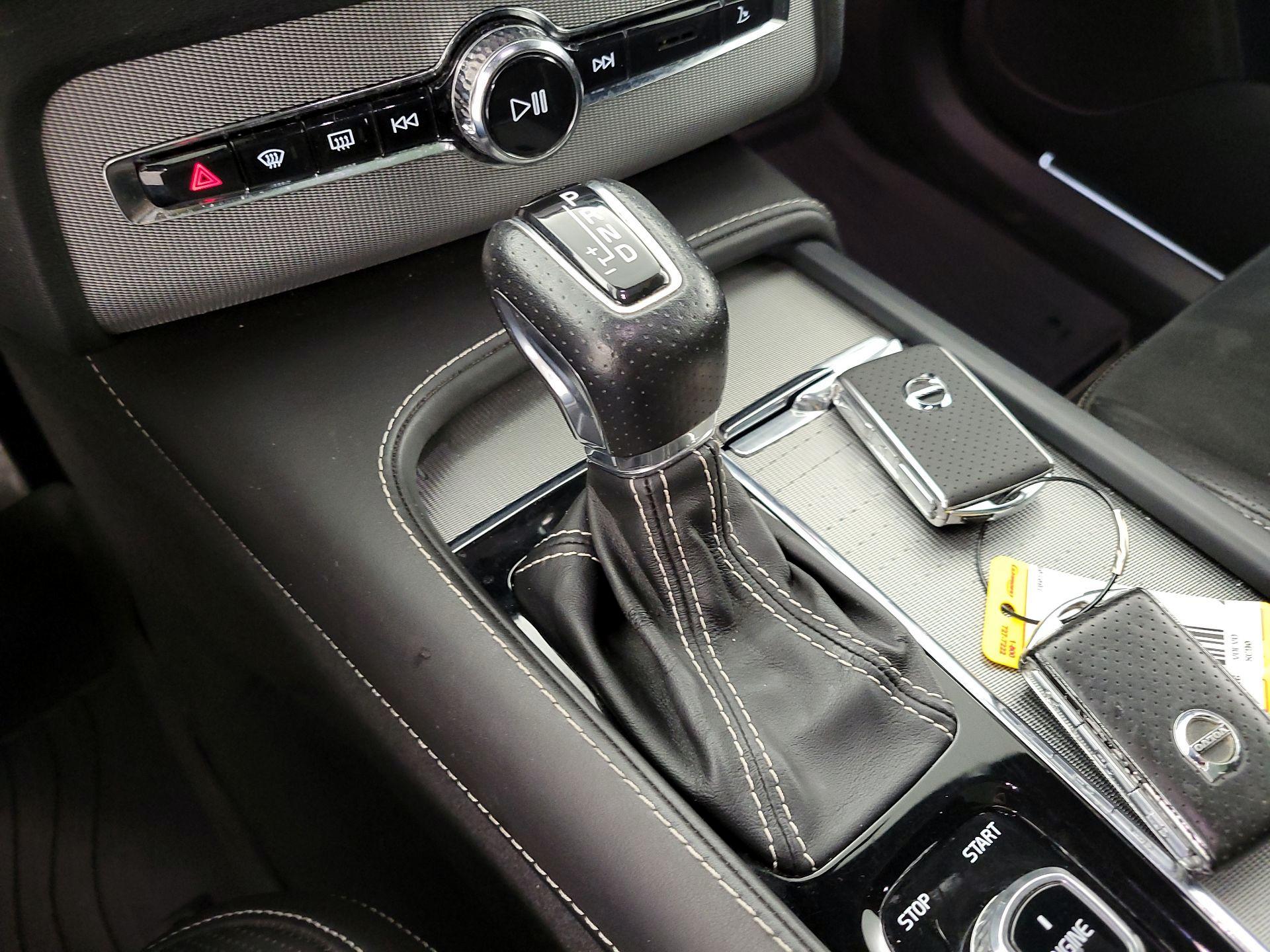 Thumbnail: 2016 Volvo XC90 - 18