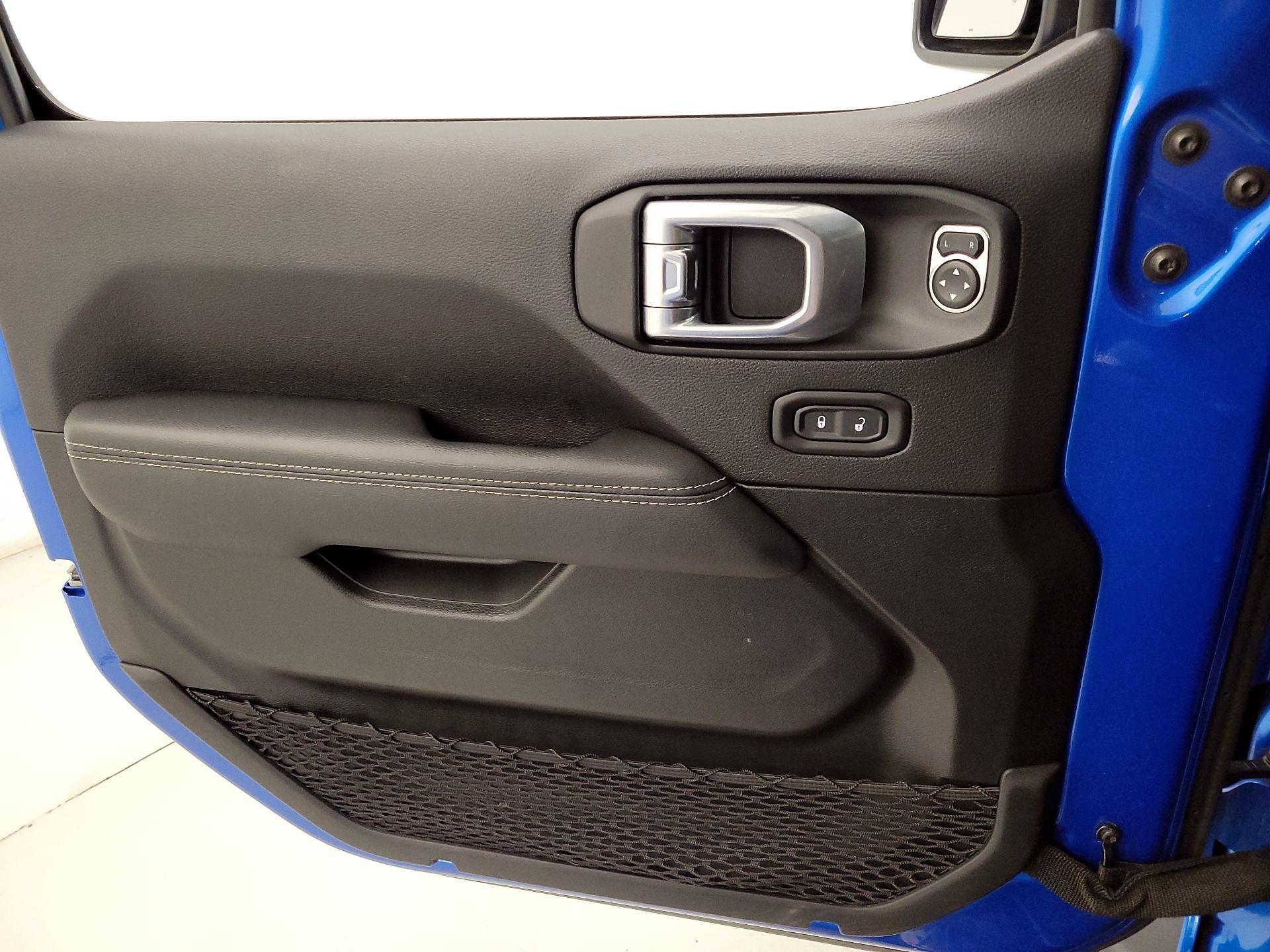 Thumbnail: 2022 Jeep Wrangler - 12