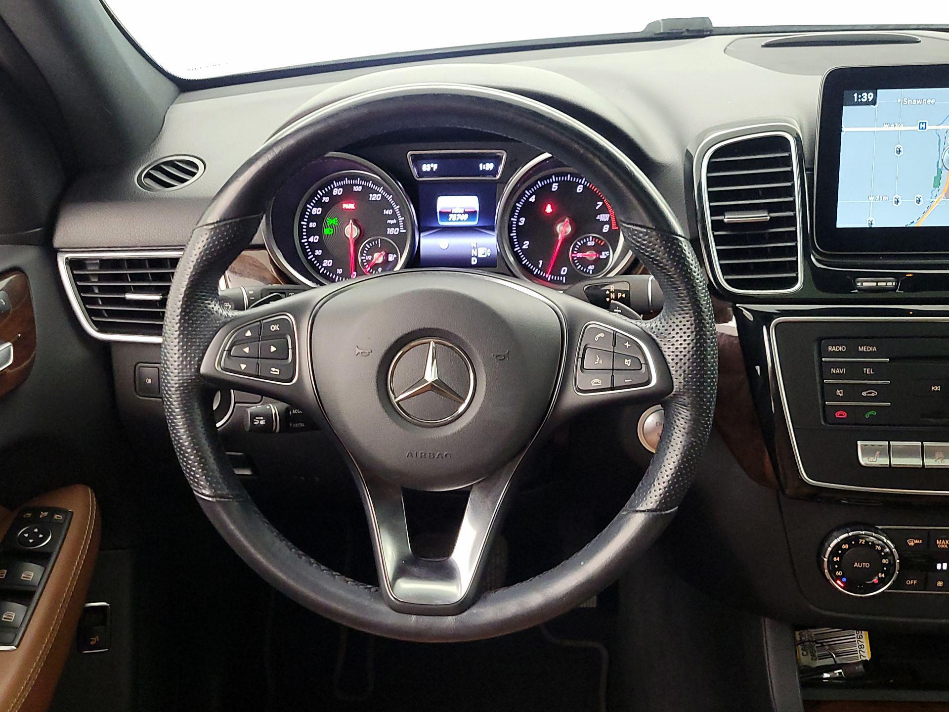 Thumbnail: 2016 Mercedes-Benz GLE - 10