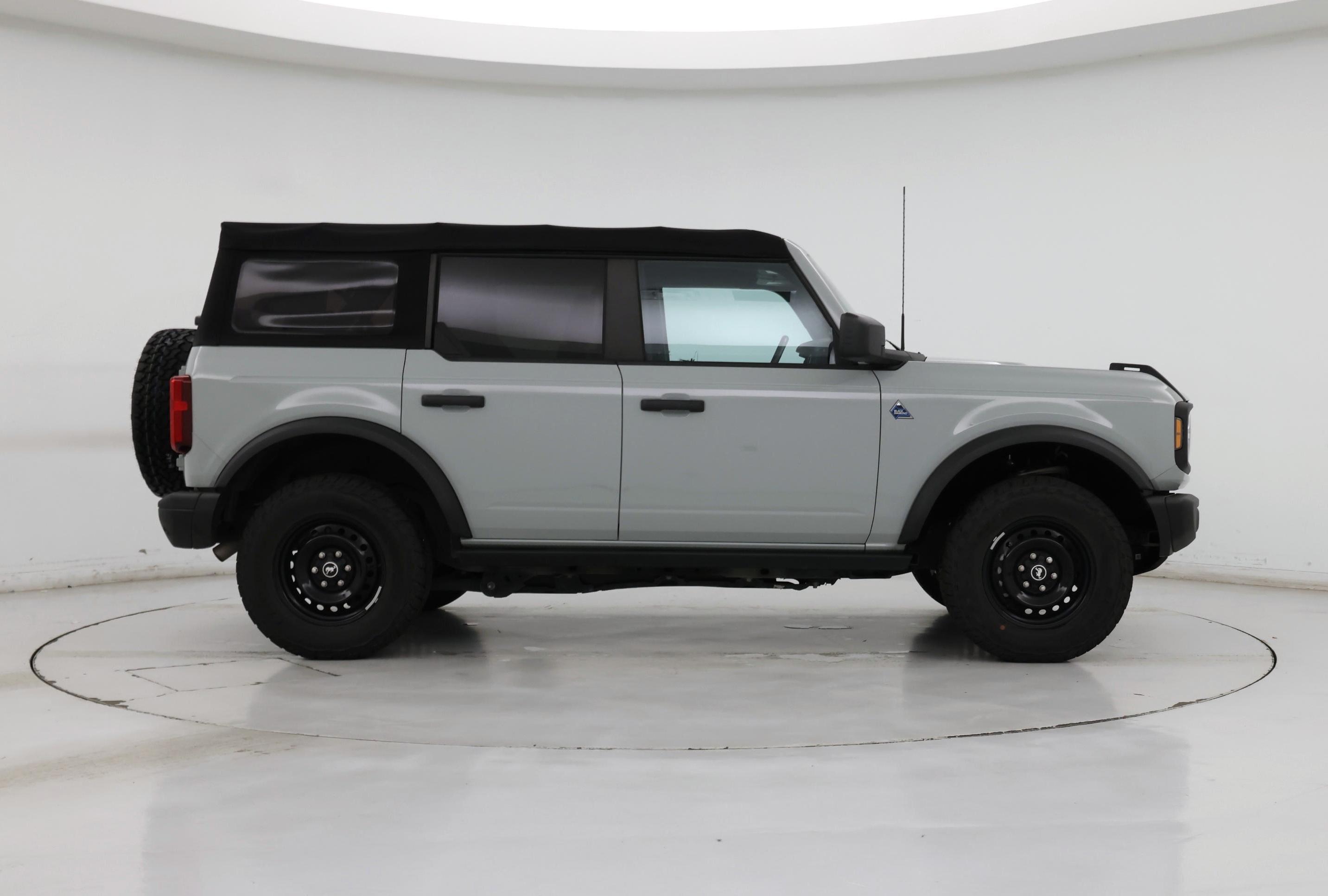 Thumbnail: 2022 Ford Bronco - 7