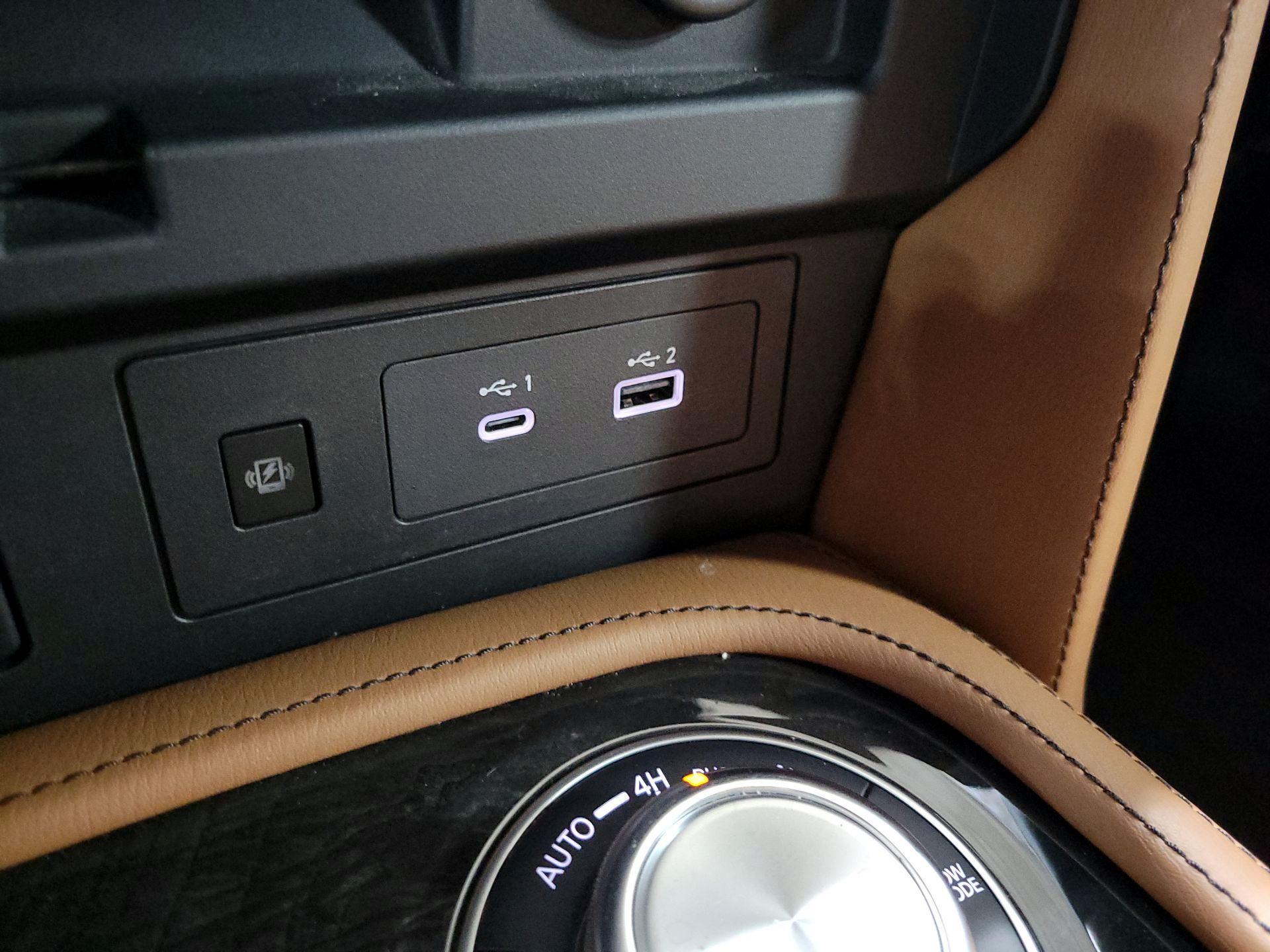 Thumbnail: 2023 INFINITI QX80 - 18