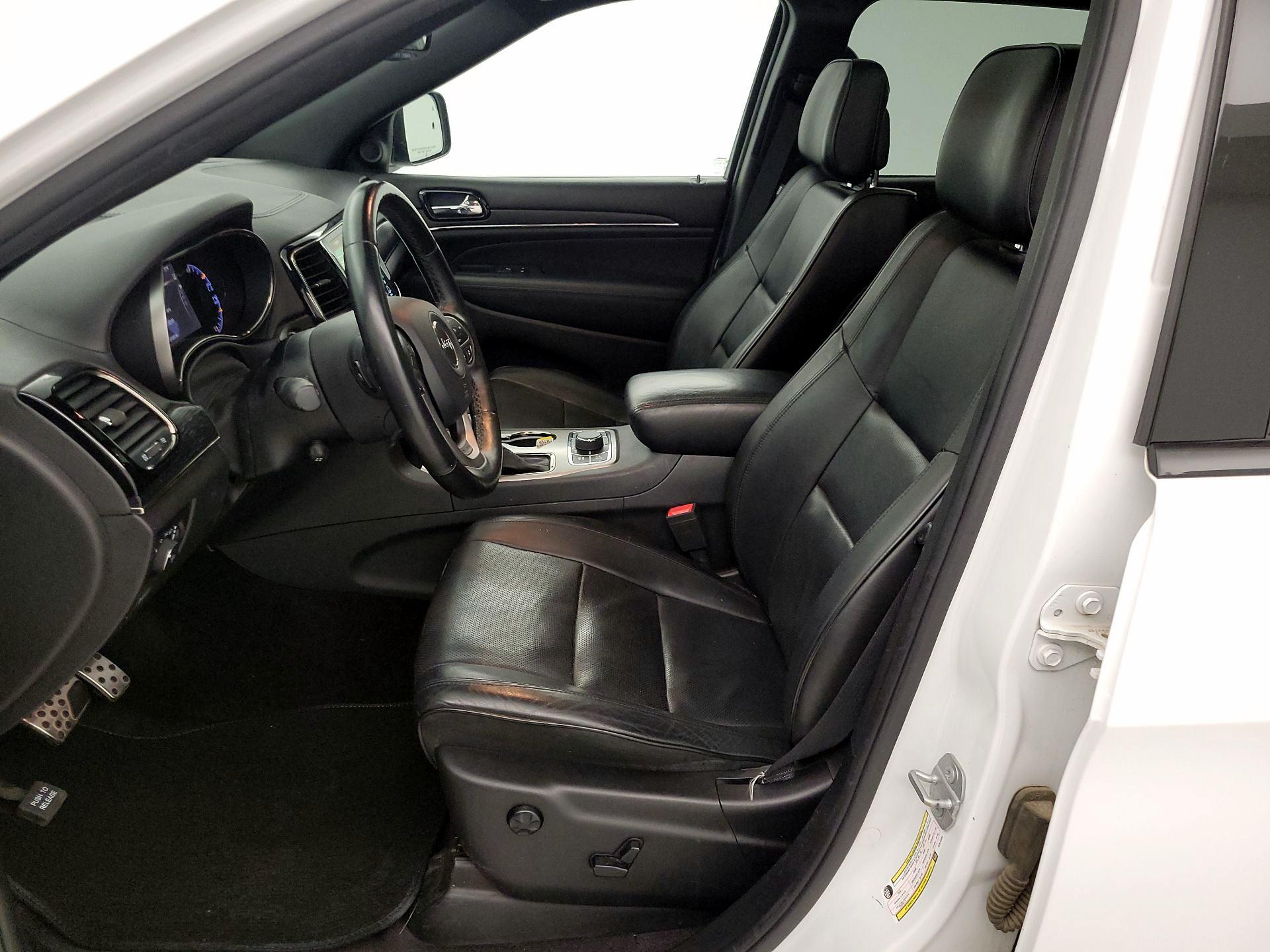 Thumbnail: 2019 Jeep Grand Cherokee - 11