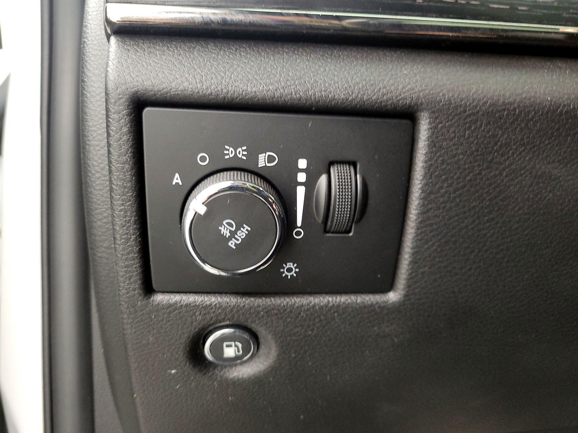 Thumbnail: 2019 Jeep Grand Cherokee - 13
