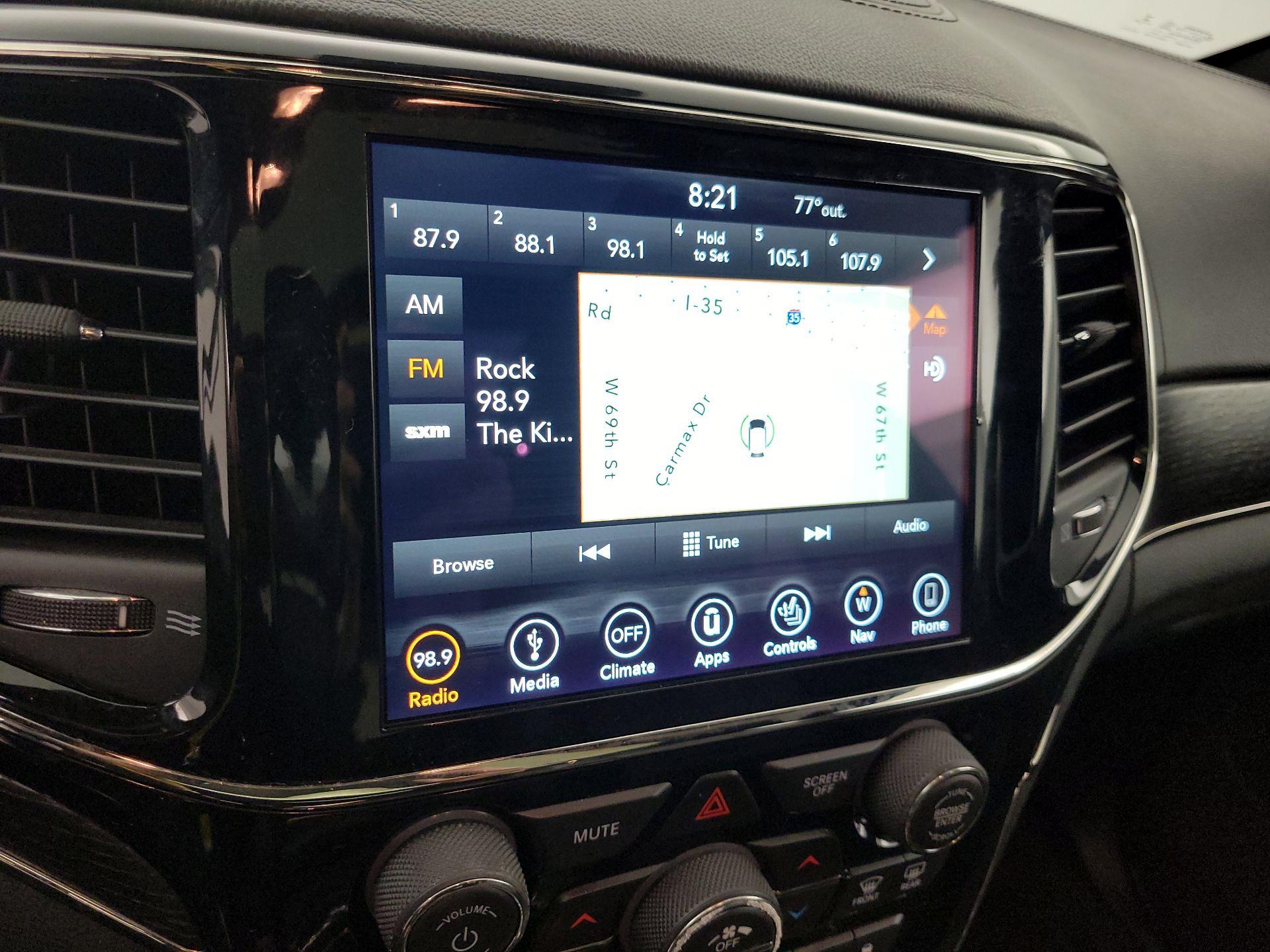 Thumbnail: 2019 Jeep Grand Cherokee - 16