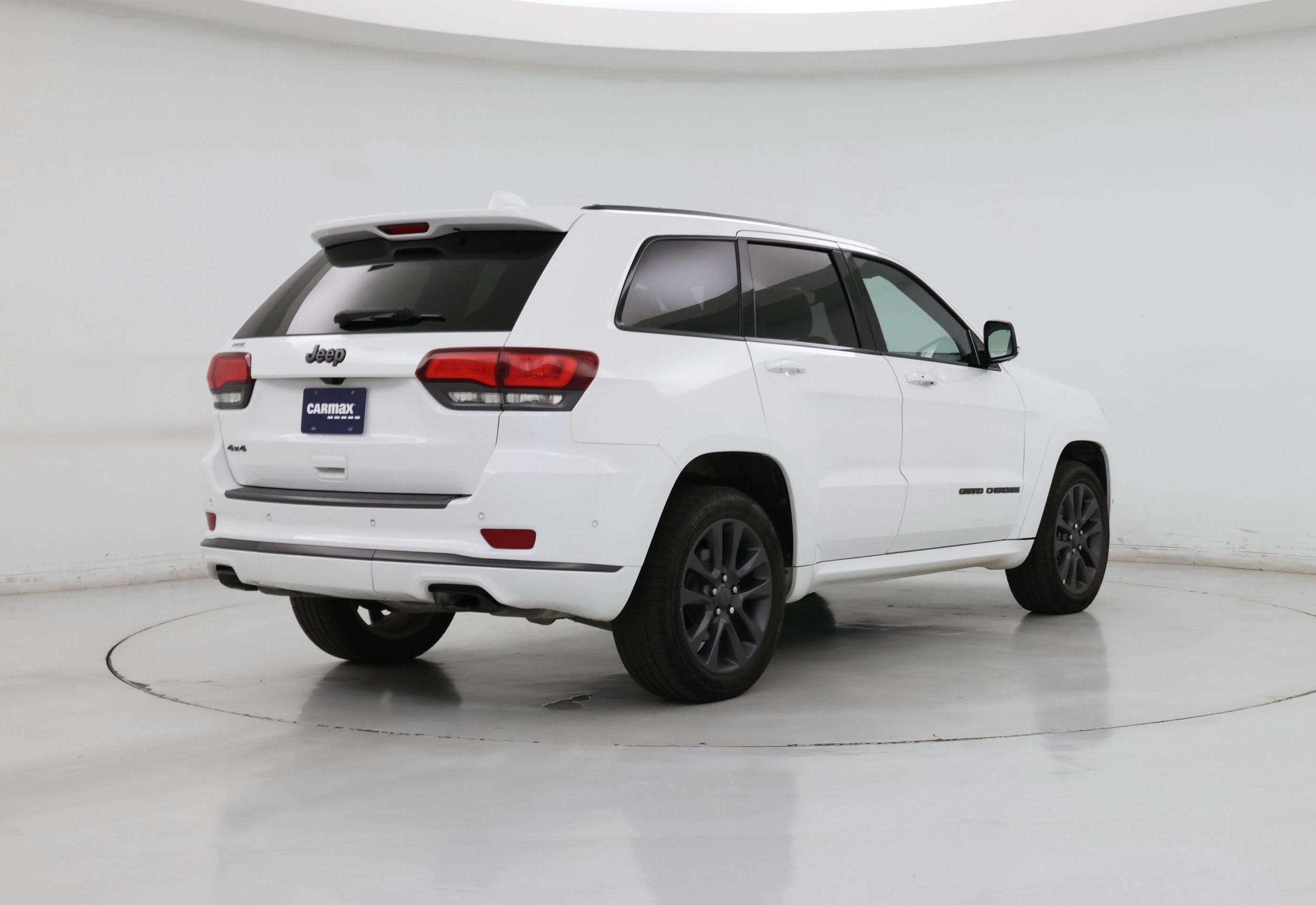 Thumbnail: 2019 Jeep Grand Cherokee - 8