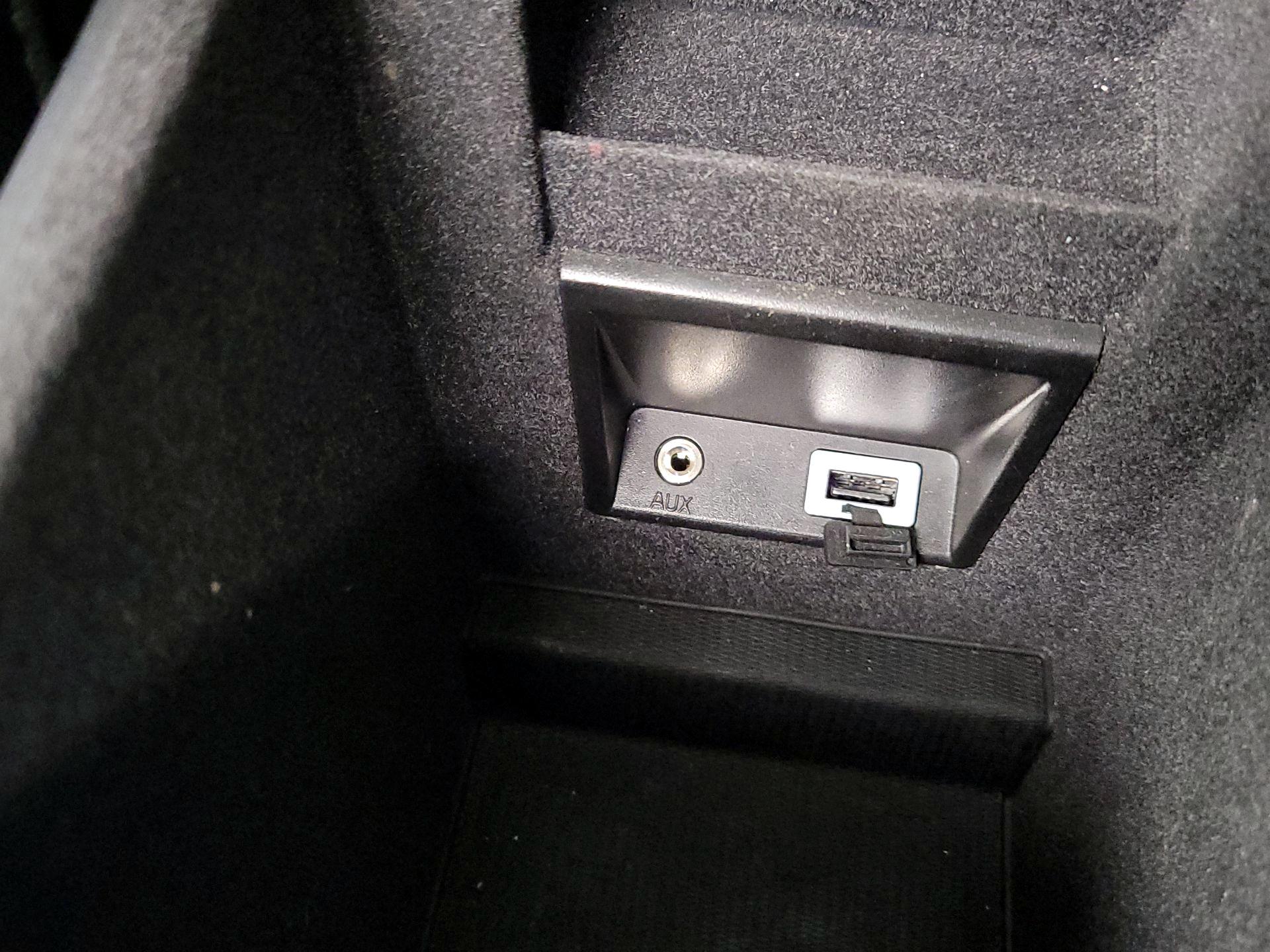 Thumbnail: 2016 Volvo XC60 - 19