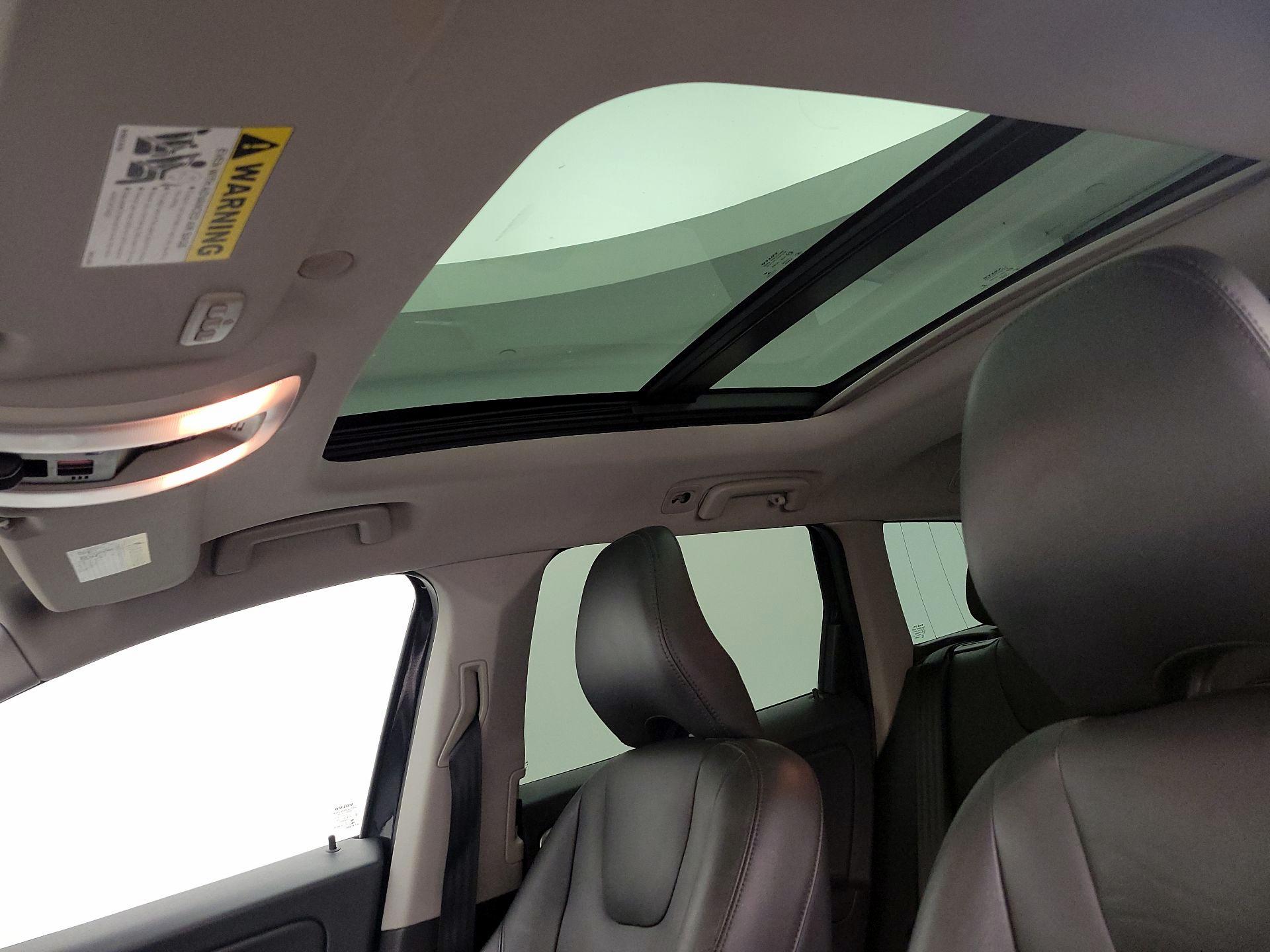 Thumbnail: 2016 Volvo XC60 - 20