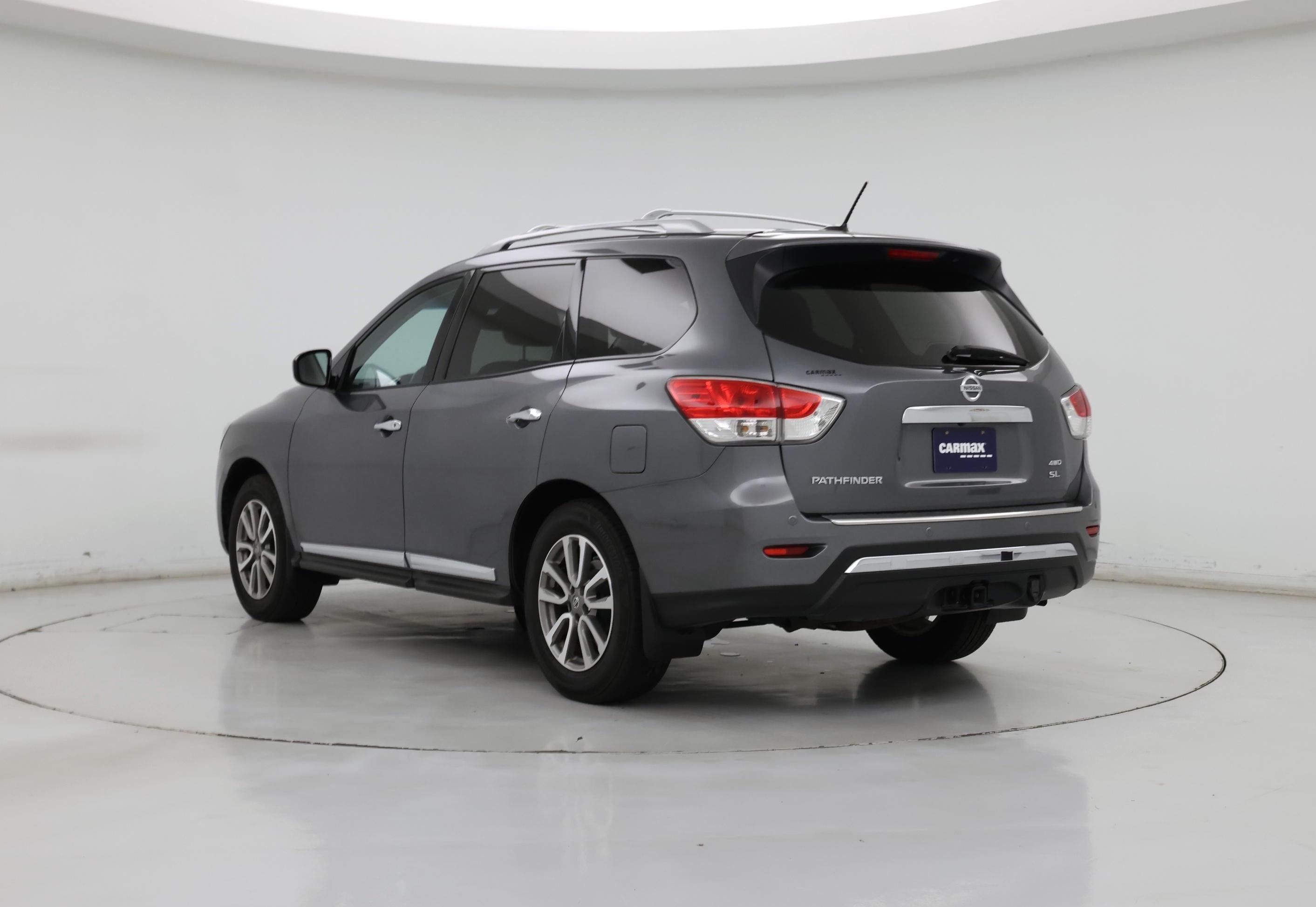 Thumbnail: 2015 Nissan Pathfinder - 2
