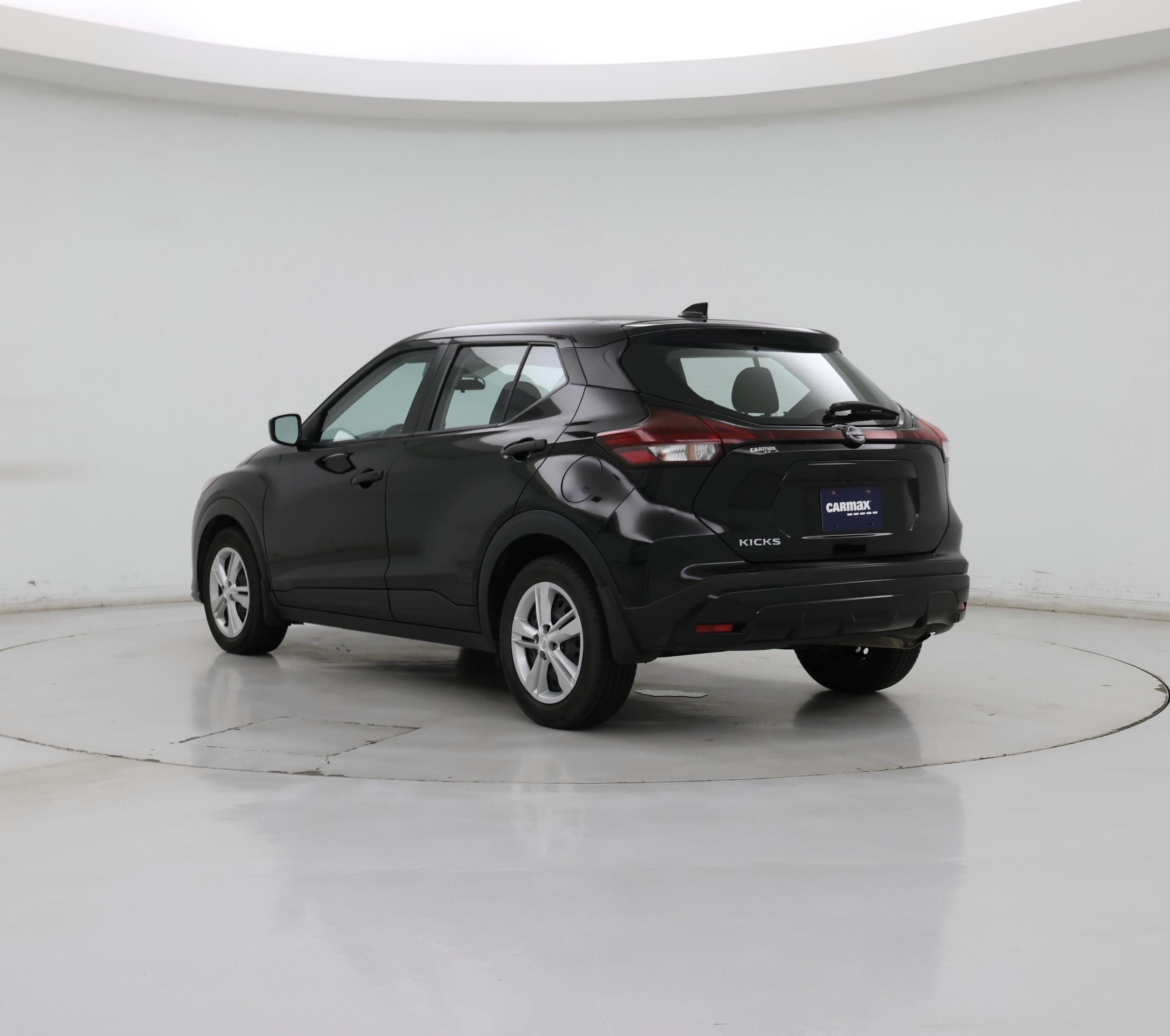 Thumbnail: 2023 Nissan Kicks - 2
