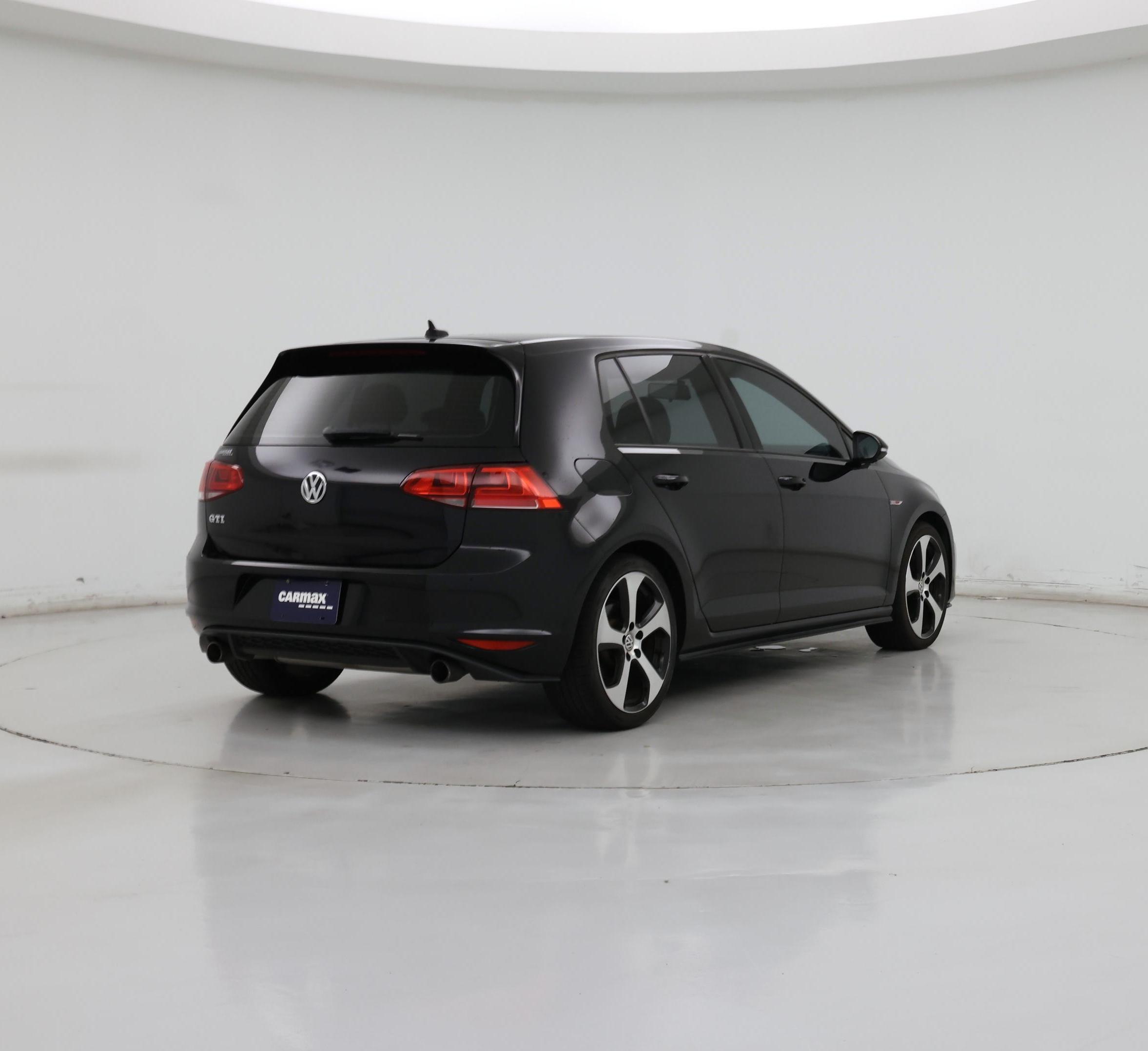 Thumbnail: 2016 Volkswagen Golf - 8