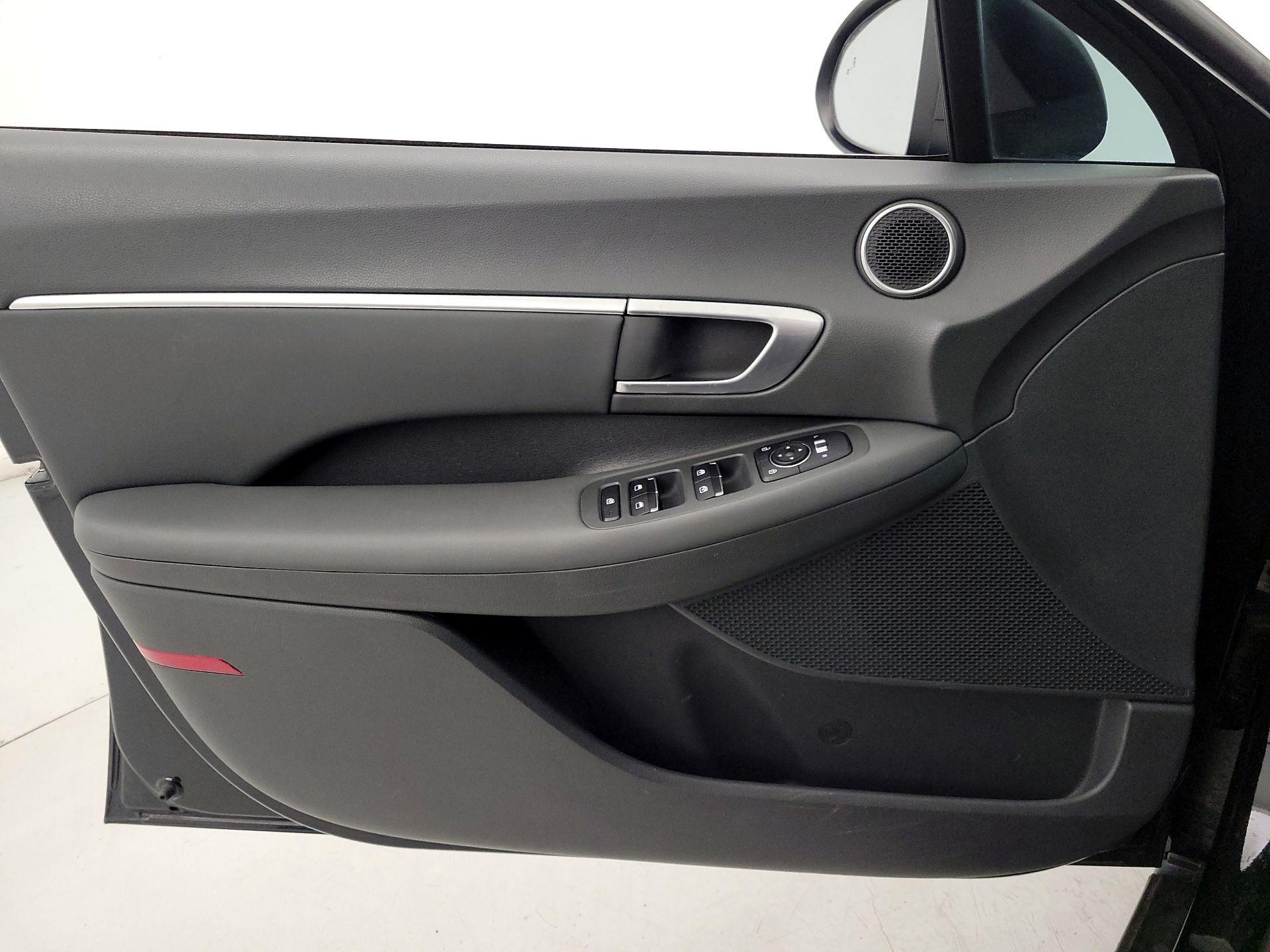 Thumbnail: 2020 Hyundai Sonata - 12