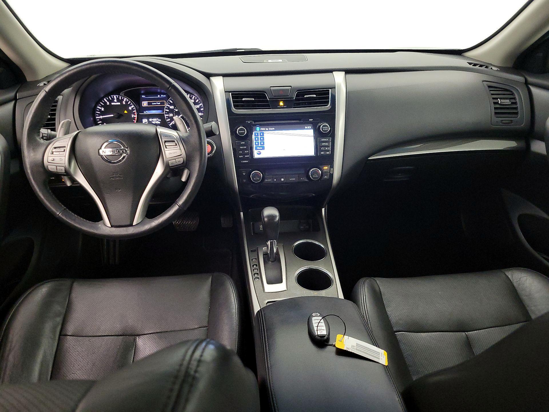 Thumbnail: 2015 Nissan Altima - 9