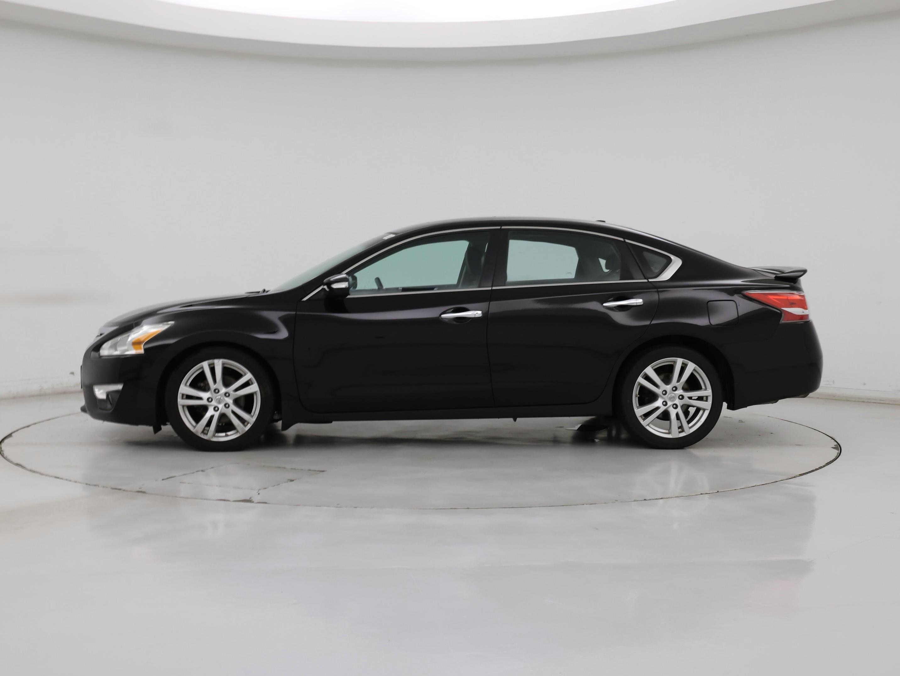 Thumbnail: 2015 Nissan Altima - 3