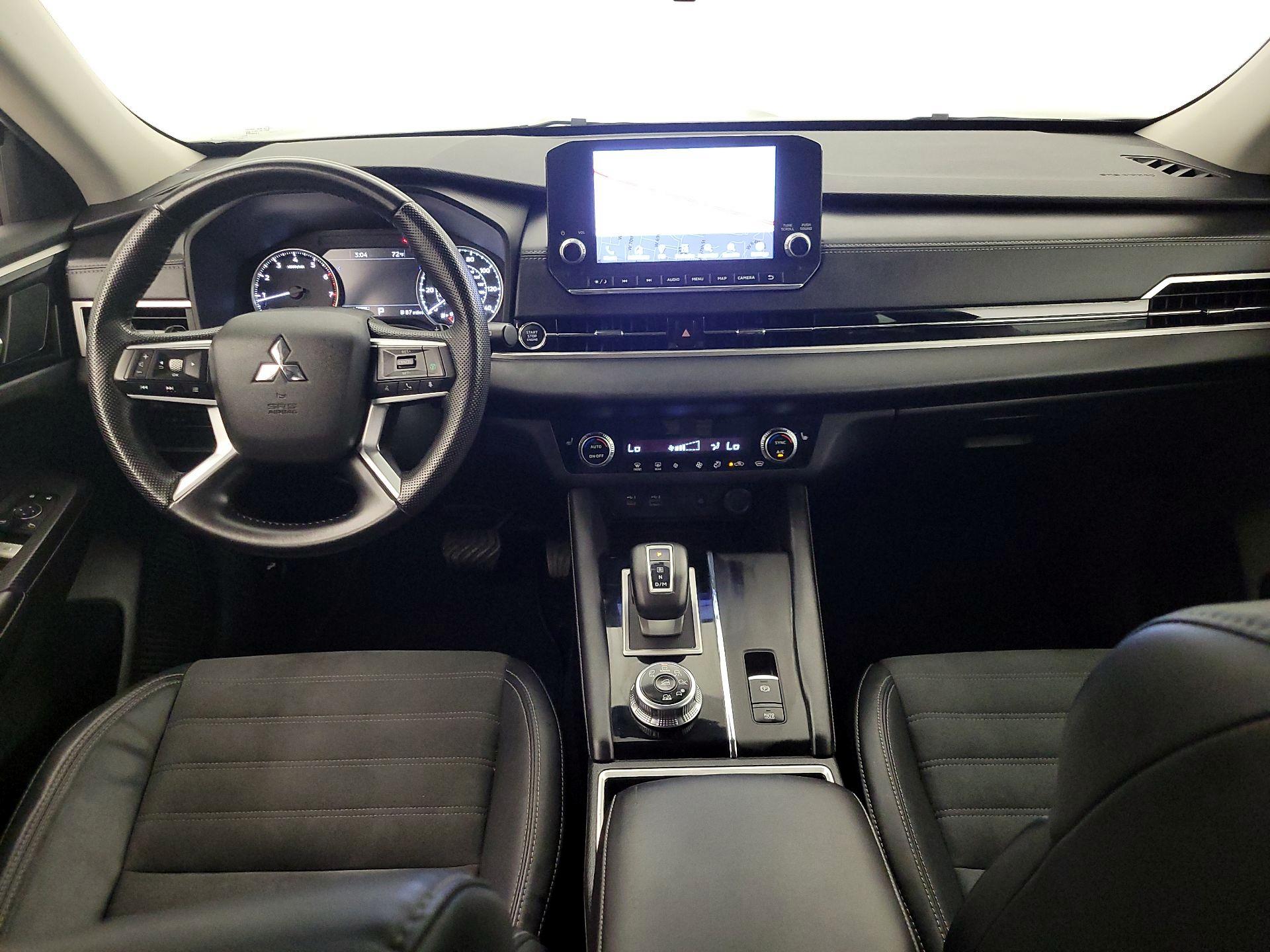 Thumbnail: 2022 Mitsubishi Outlander - 9