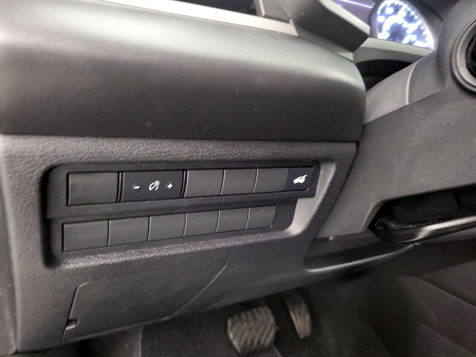 Thumbnail: 2022 Mitsubishi Outlander - 13