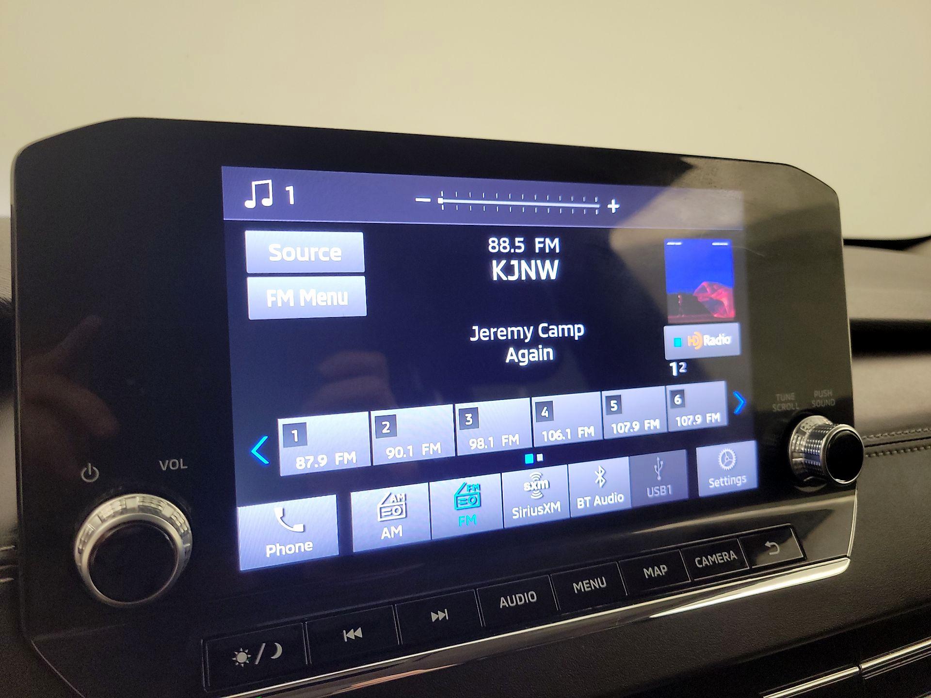 Thumbnail: 2022 Mitsubishi Outlander - 16