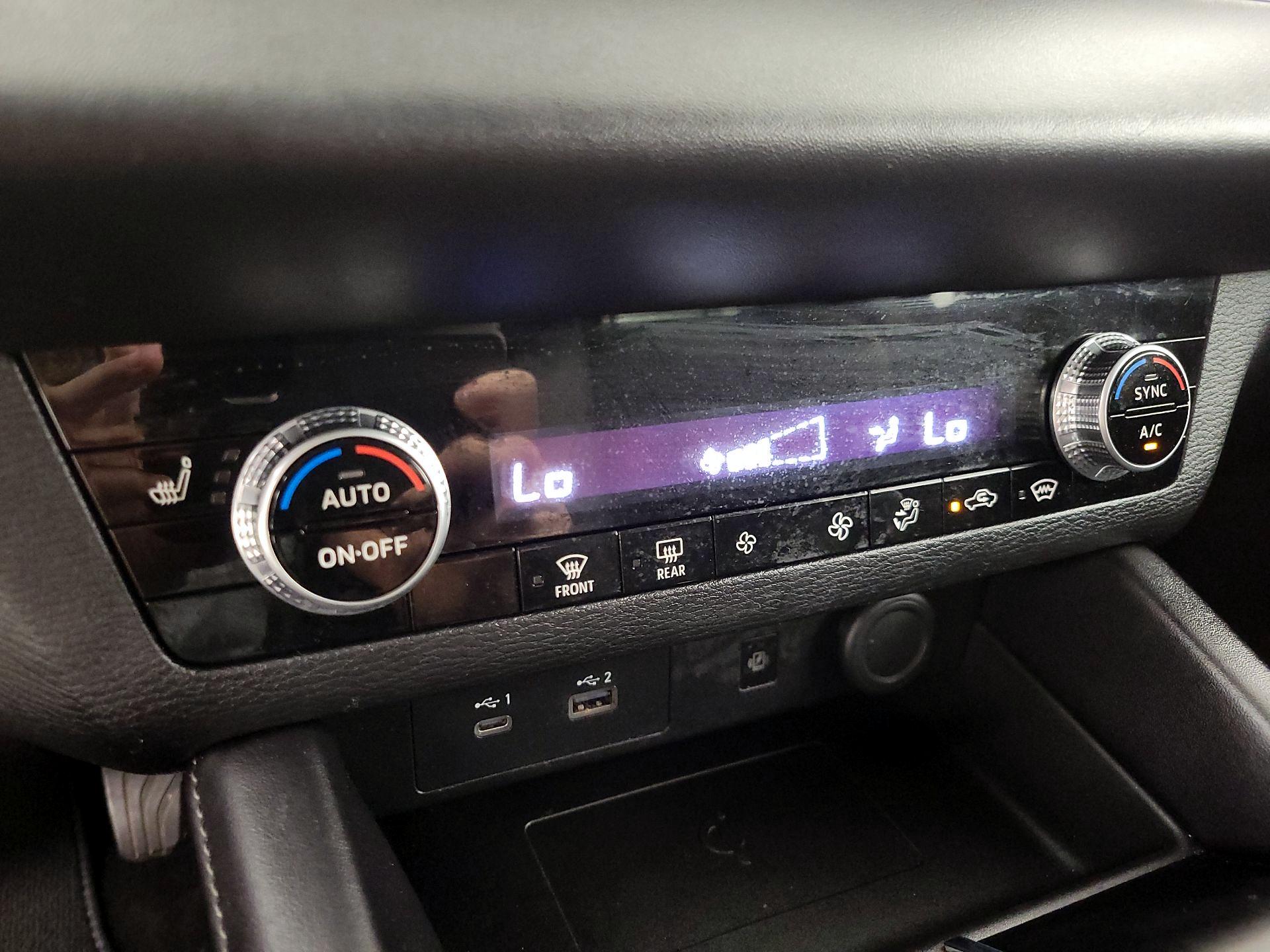 Thumbnail: 2022 Mitsubishi Outlander - 17