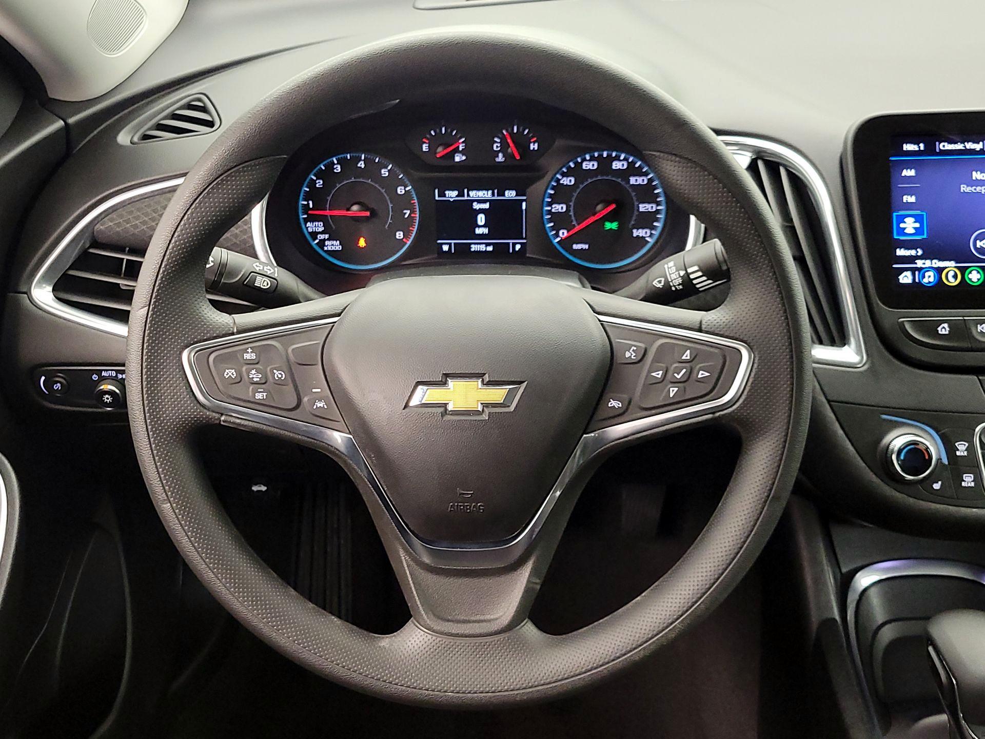 Thumbnail: 2021 Chevrolet Malibu - 10