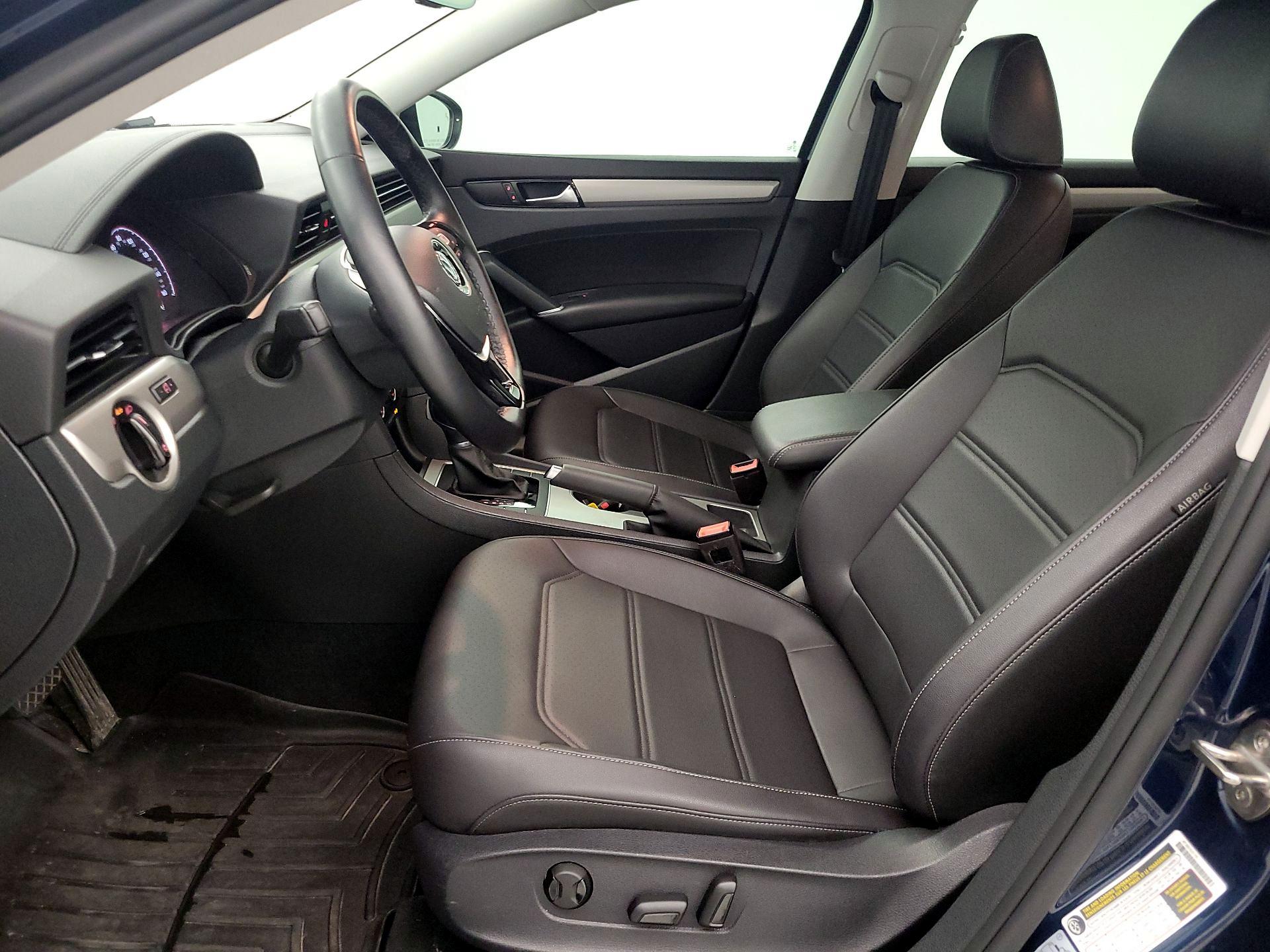 Thumbnail: 2020 Volkswagen Passat - 11