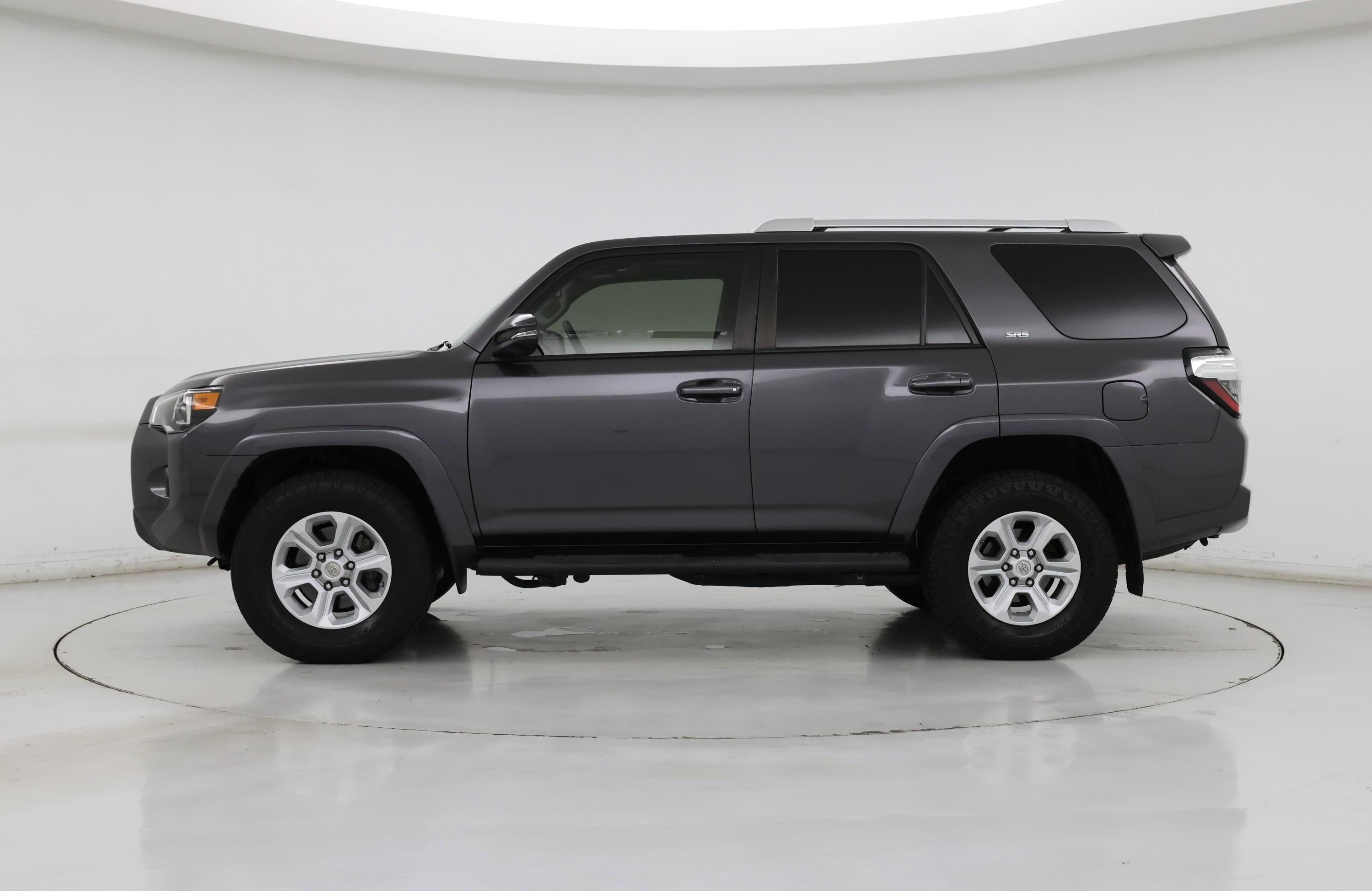 Thumbnail: 2018 Toyota 4Runner - 3