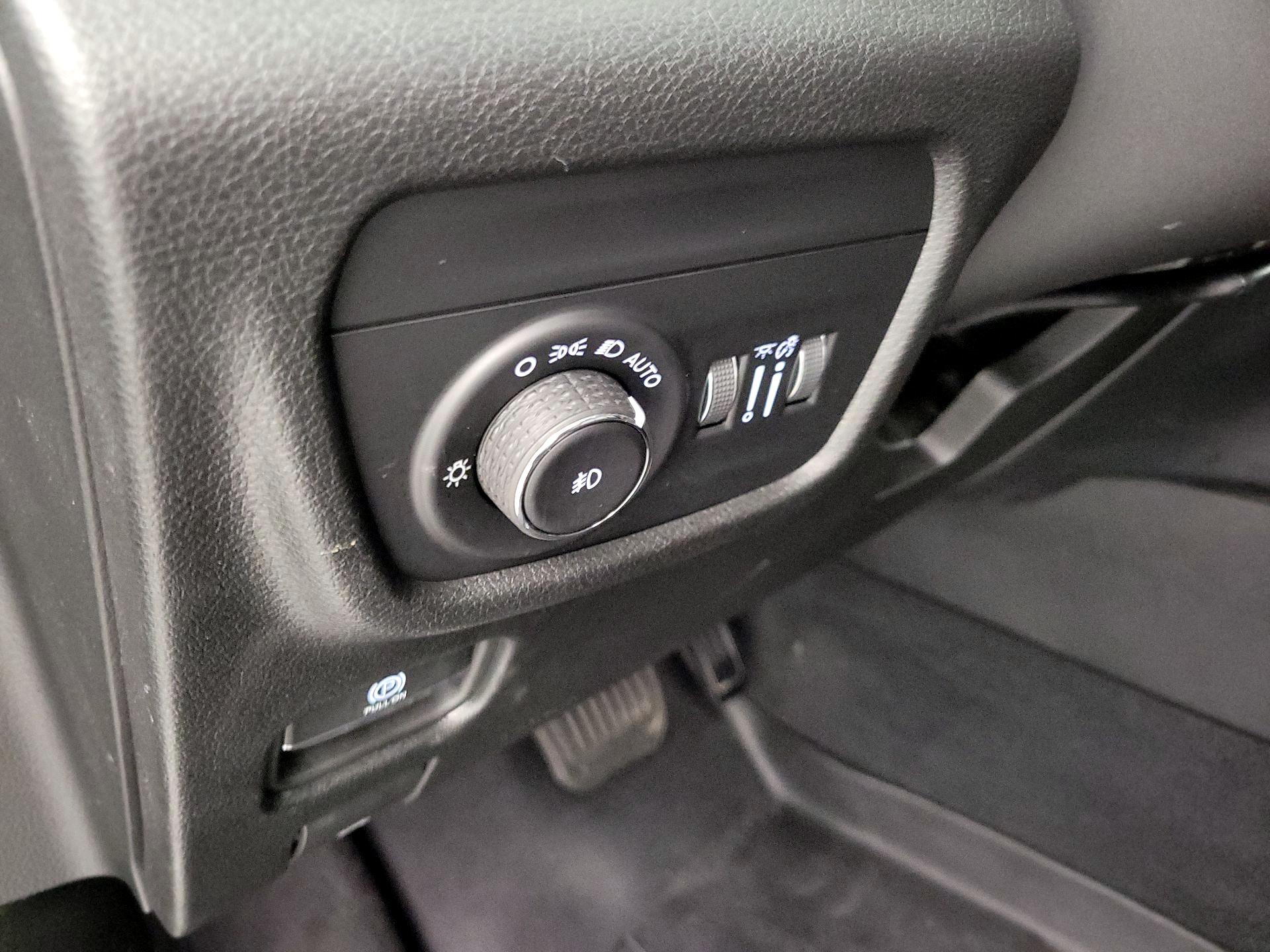 Thumbnail: 2023 Jeep Grand Cherokee - 13